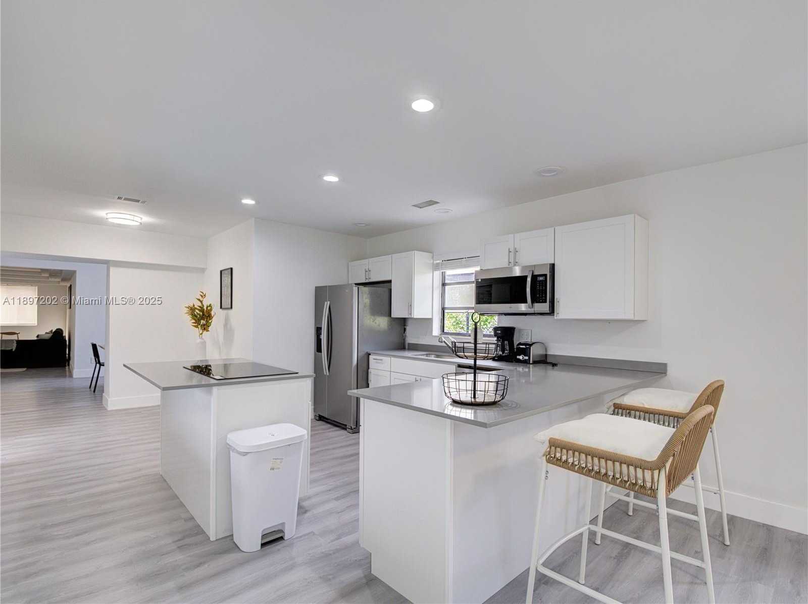 Small Image of 2703 ADAMS ST, Hollywood Number 14