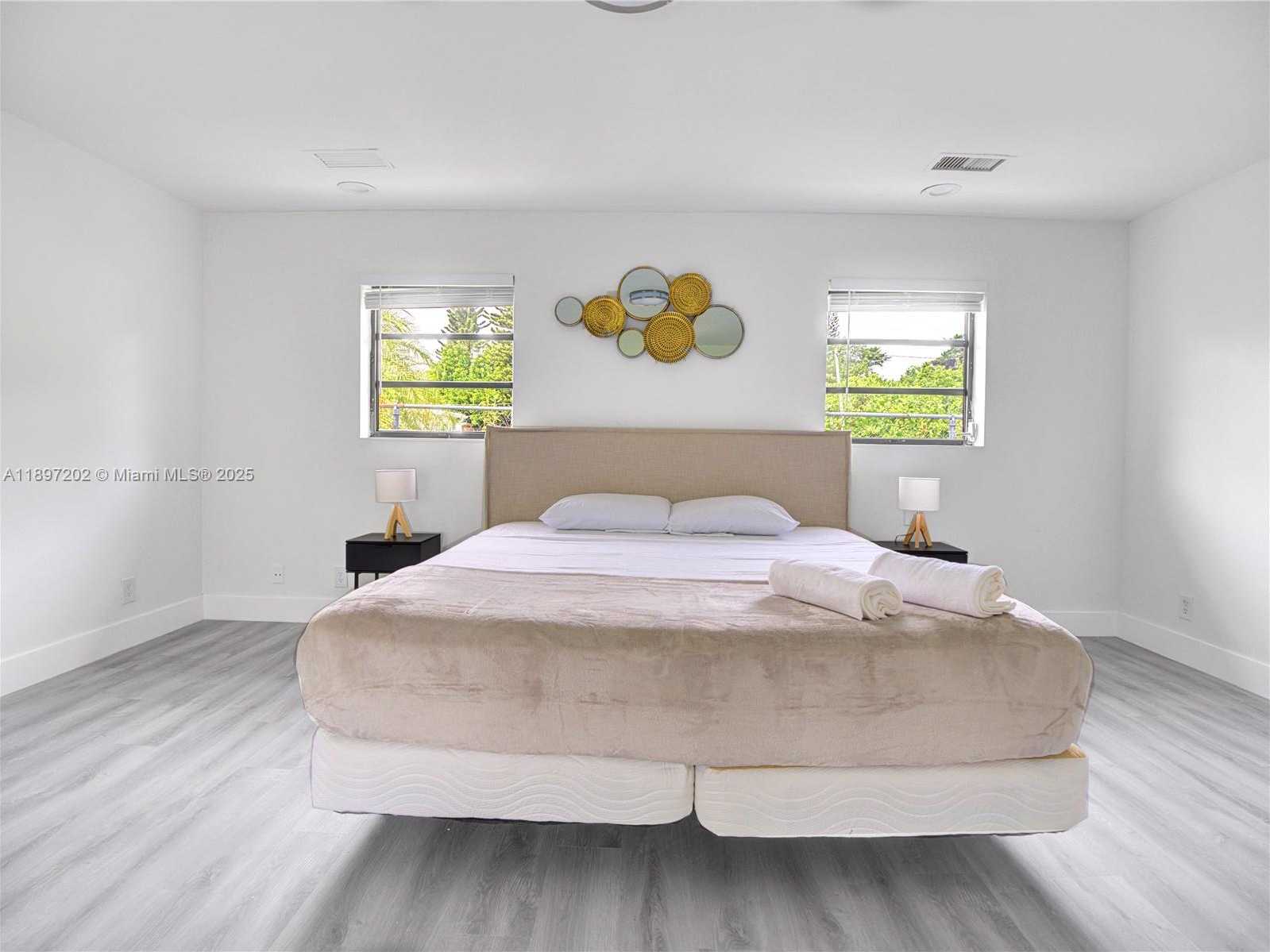 Small Image of 2703 ADAMS ST, Hollywood Number 16