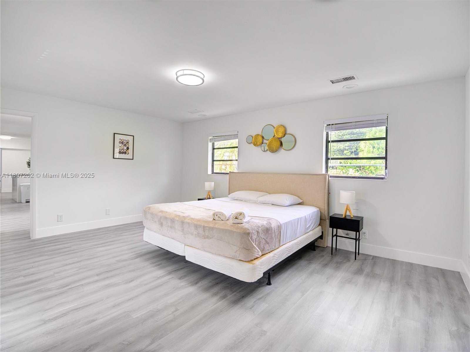 Small Image of 2703 ADAMS ST, Hollywood Number 18