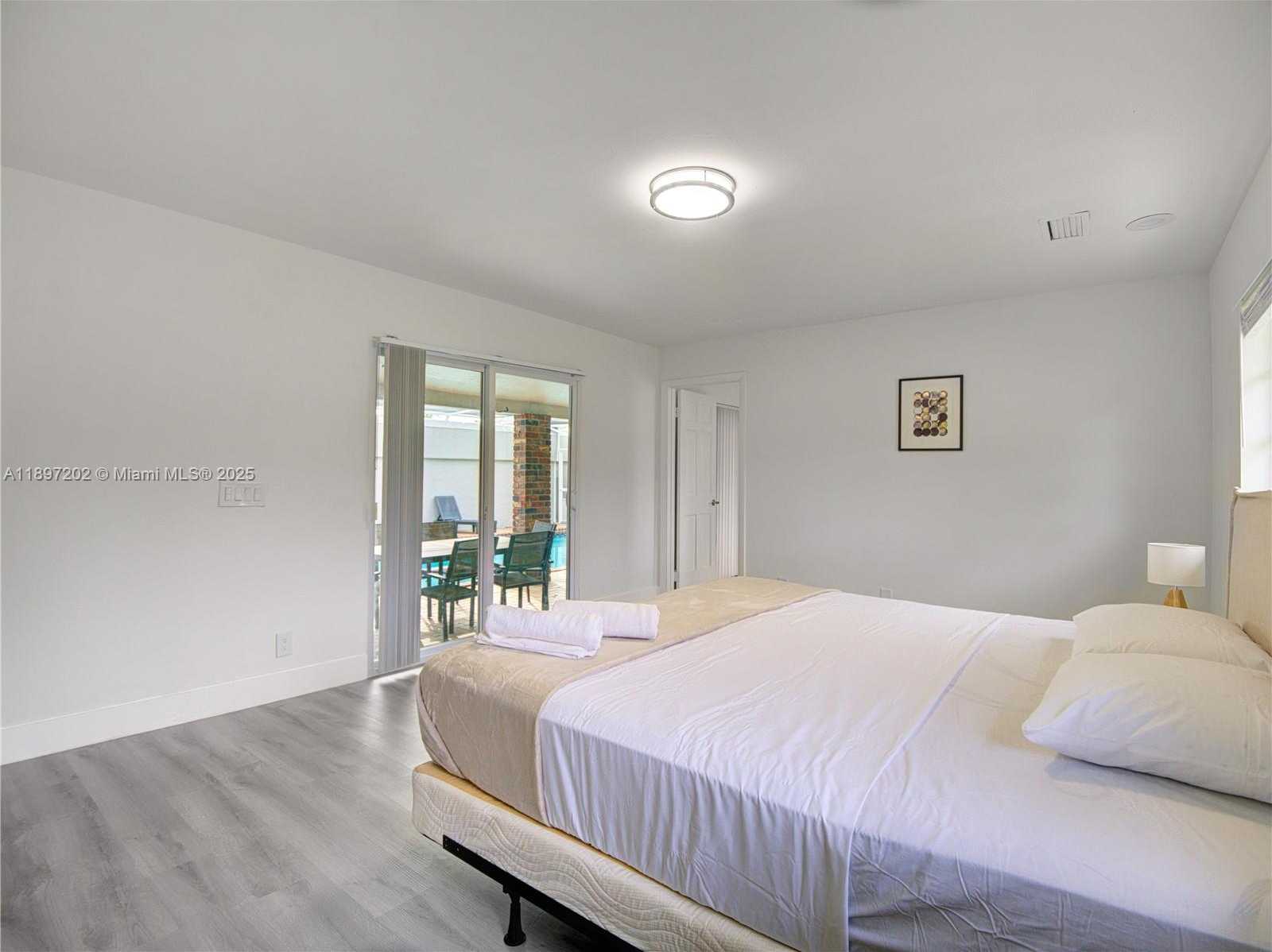 Small Image of 2703 ADAMS ST, Hollywood Number 19