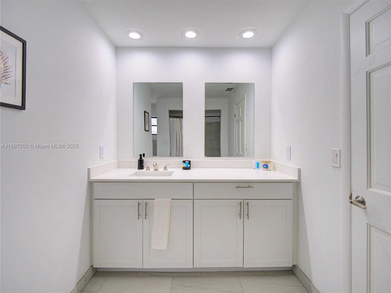 Small Image of 2703 ADAMS ST, Hollywood Number 21