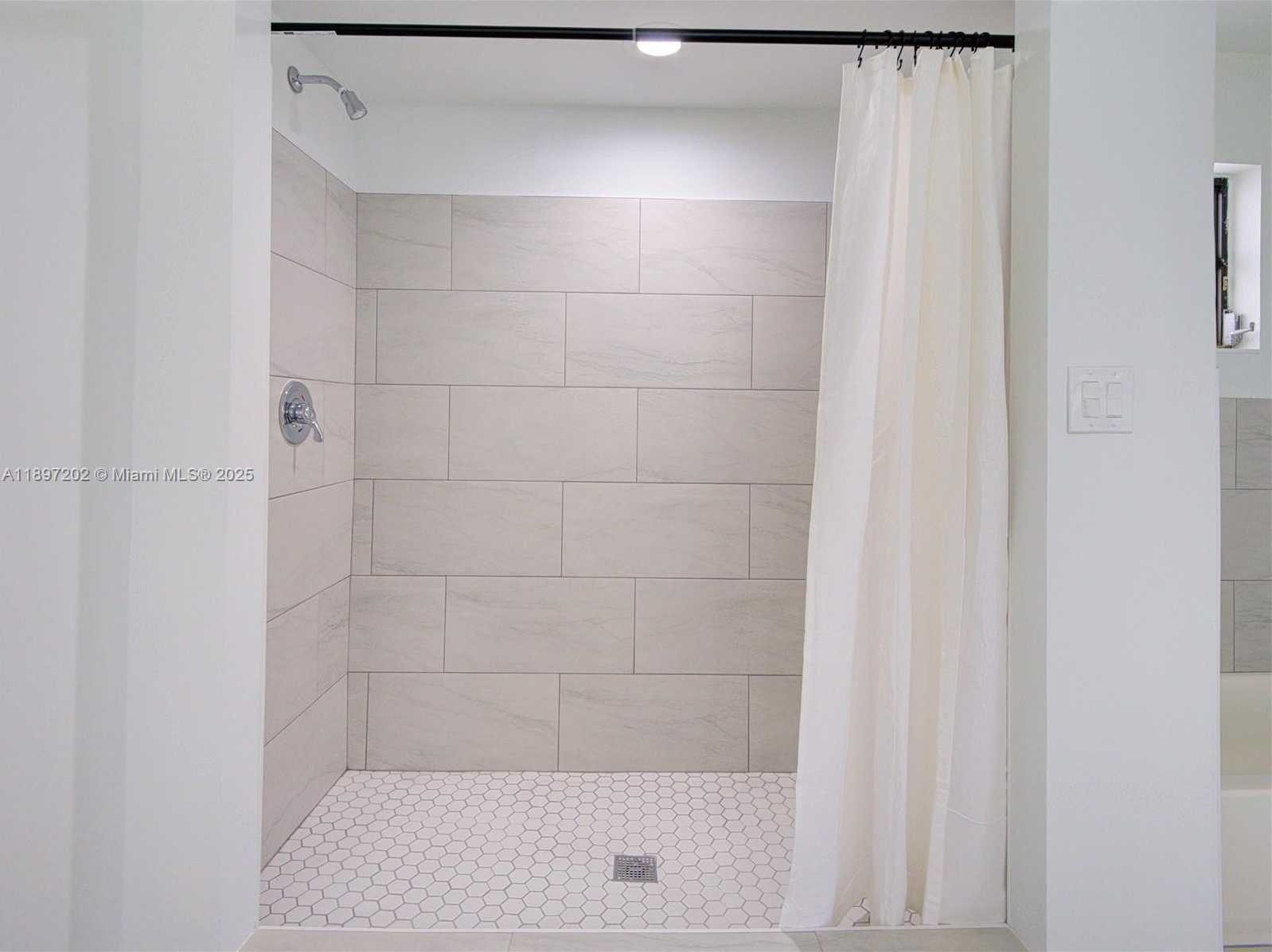 Small Image of 2703 ADAMS ST, Hollywood Number 23