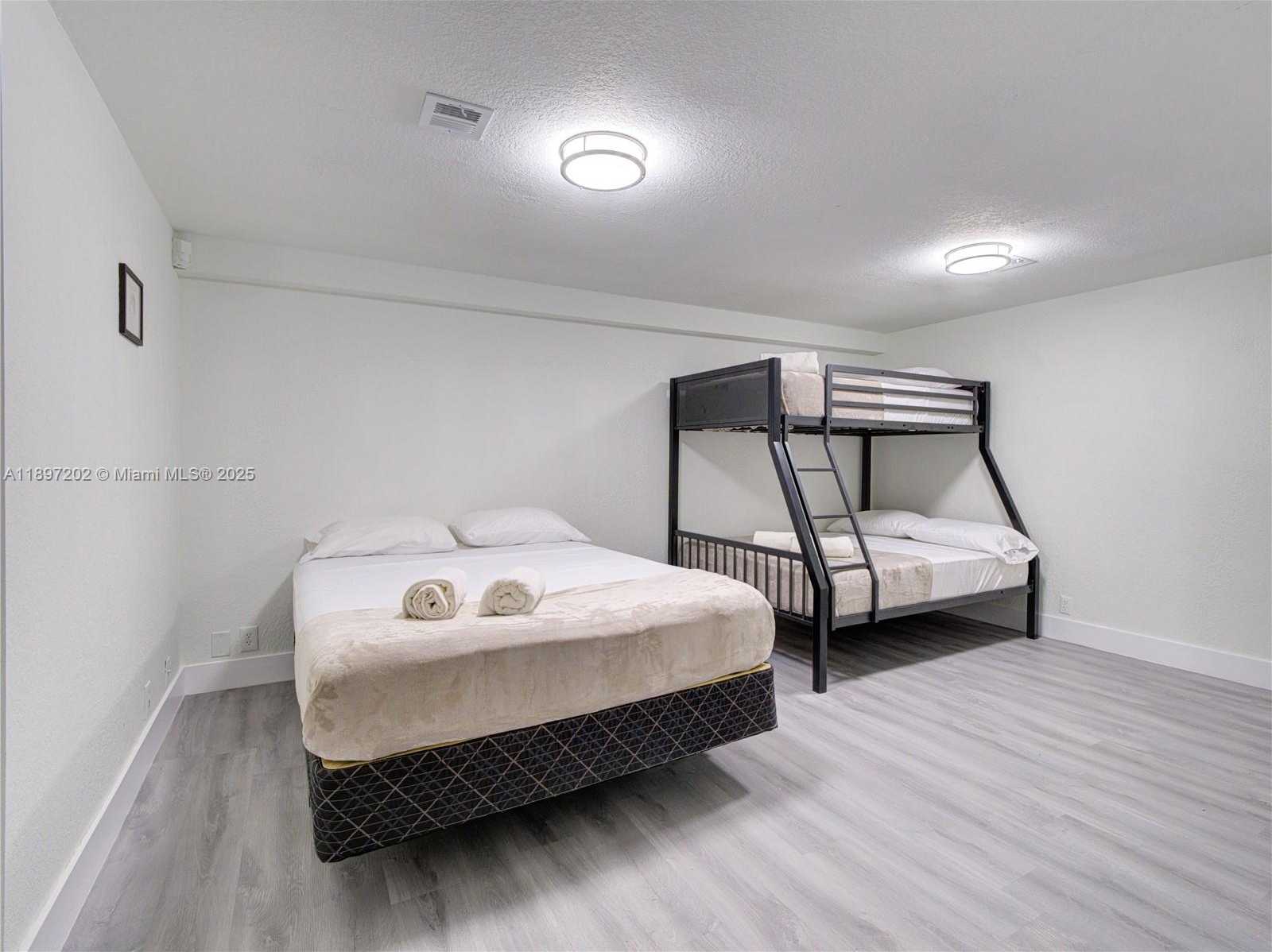 Small Image of 2703 ADAMS ST, Hollywood Number 26