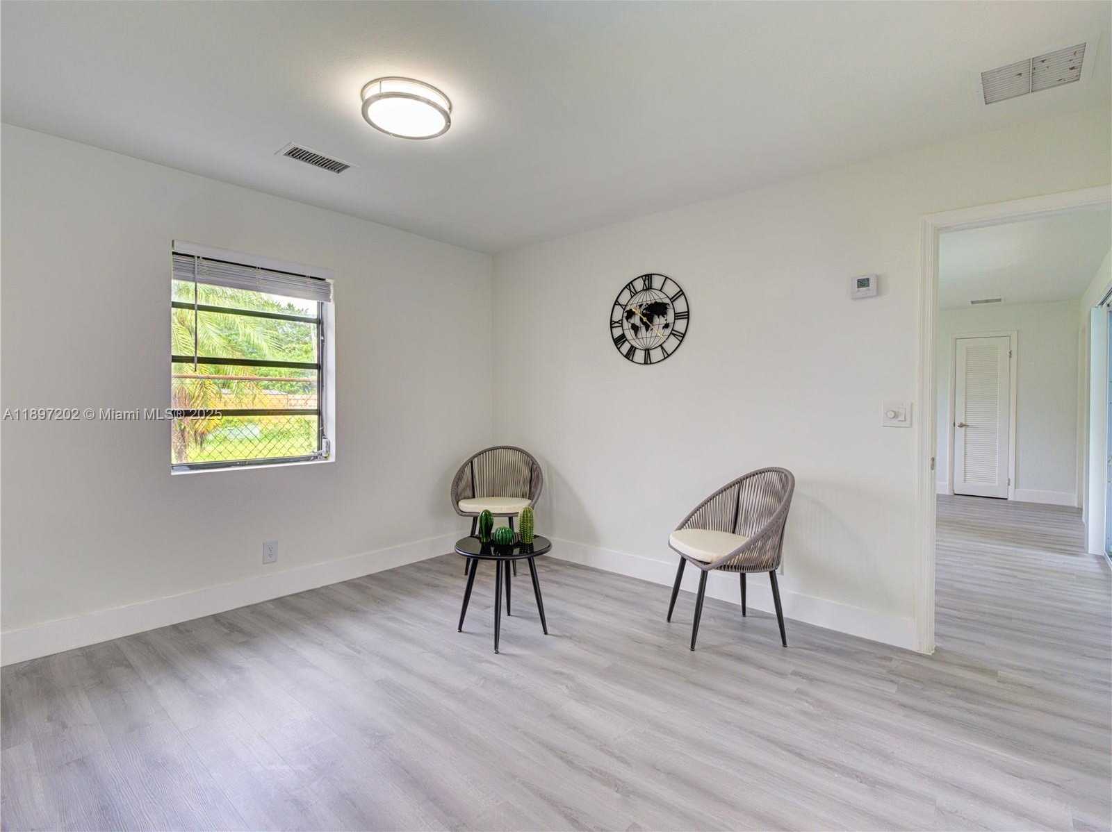 Small Image of 2703 ADAMS ST, Hollywood Number 32