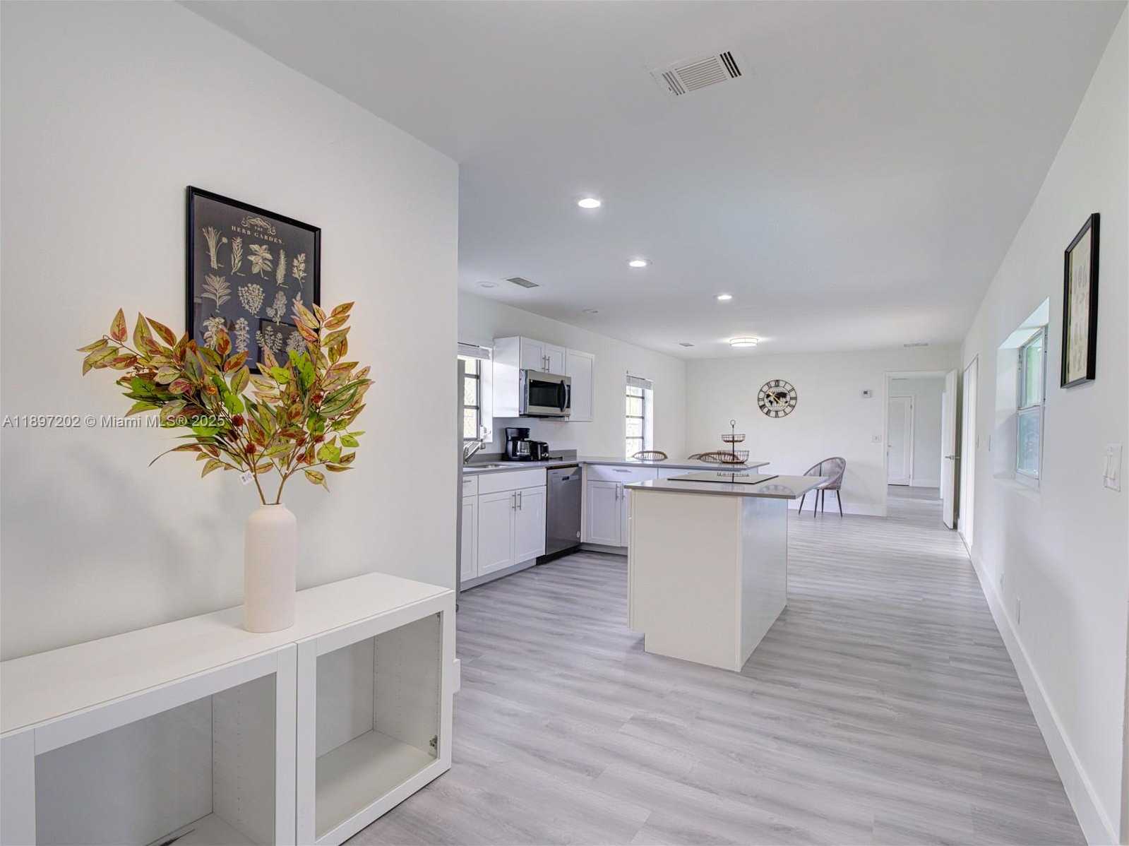 Small Image of 2703 ADAMS ST, Hollywood Number 33
