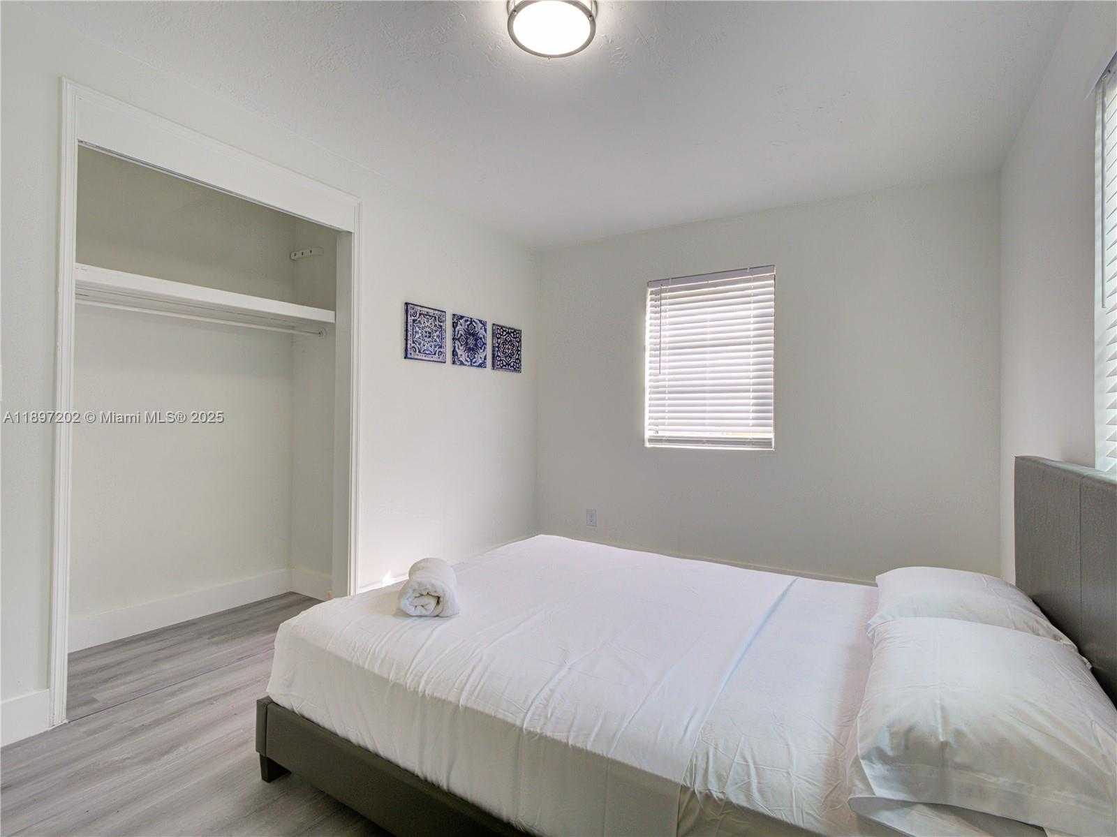 Small Image of 2703 ADAMS ST, Hollywood Number 43