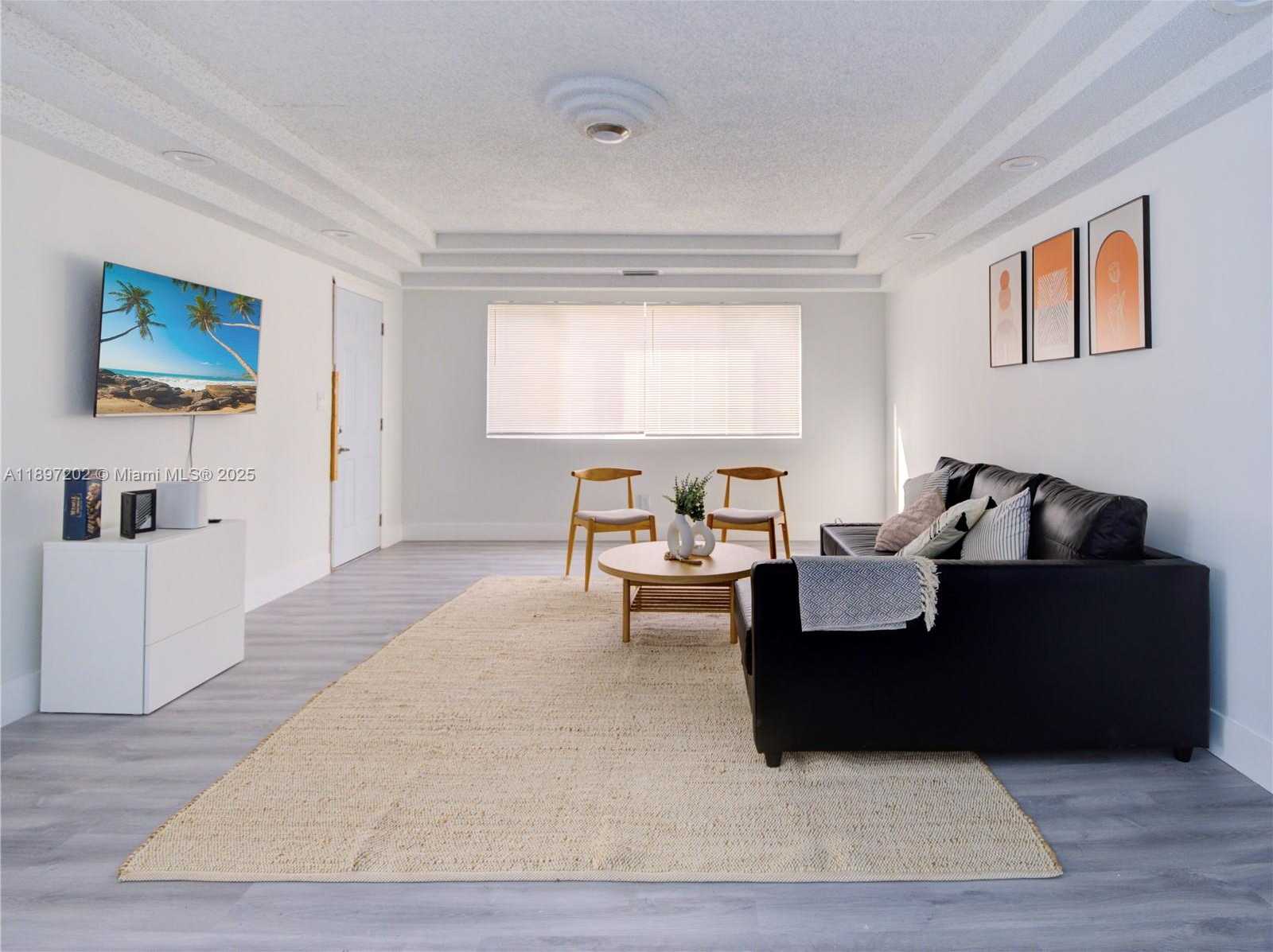 Small Image of 2703 ADAMS ST, Hollywood Number 7