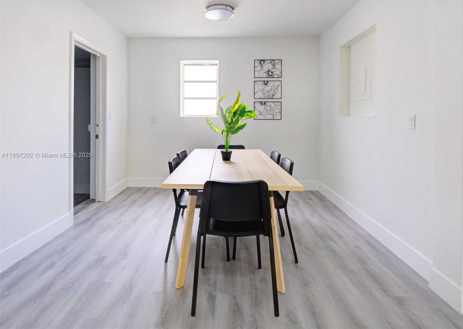 Small Image of 2703 ADAMS ST, Hollywood Number 9