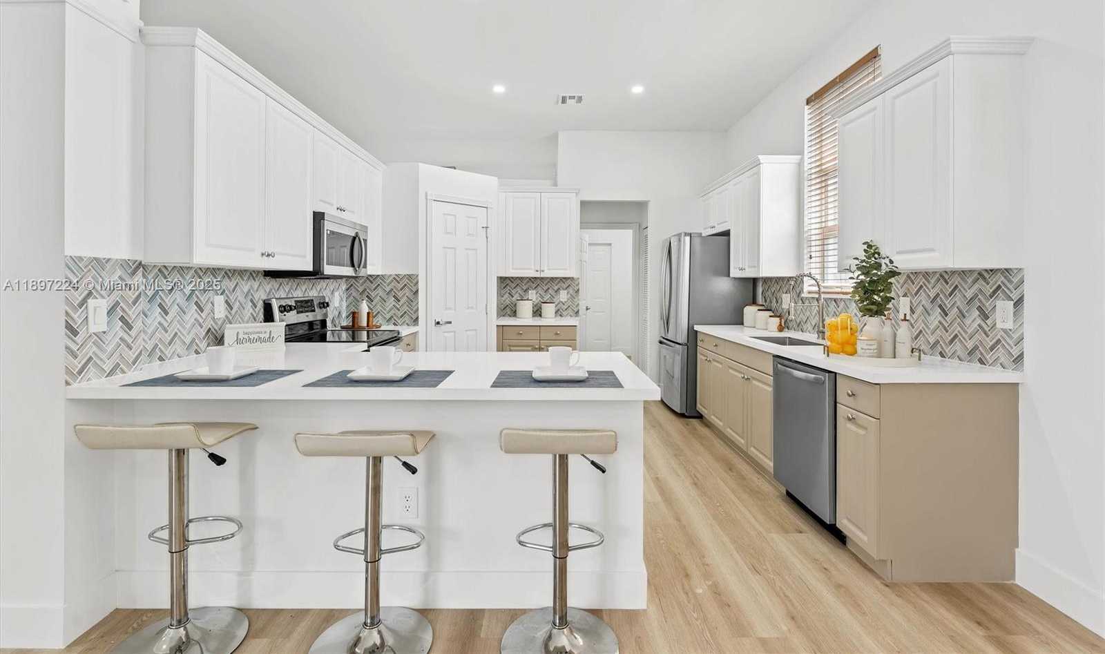 Small Image of 5060 SOUTH WEST 163RD AVE, Miramar Number 11