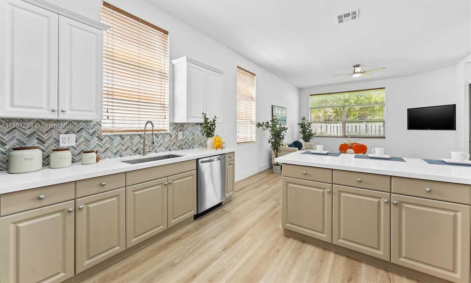 Small Image of 5060 SOUTH WEST 163RD AVE, Miramar Number 12