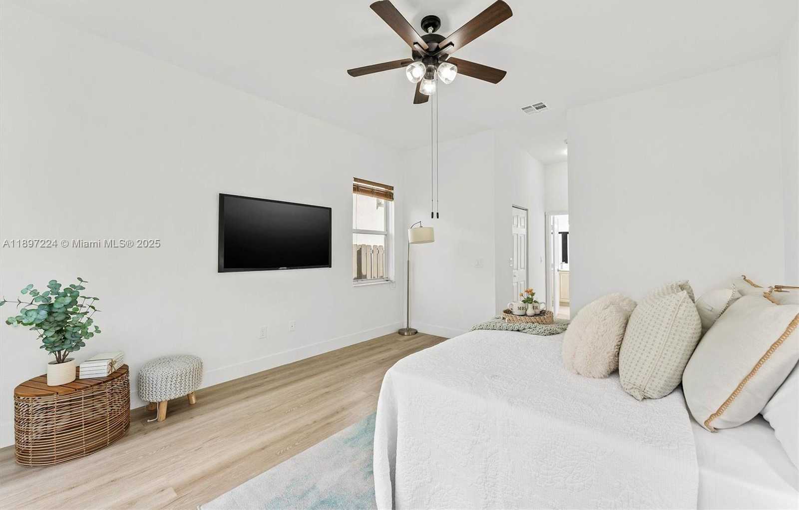 Small Image of 5060 SOUTH WEST 163RD AVE, Miramar Number 19