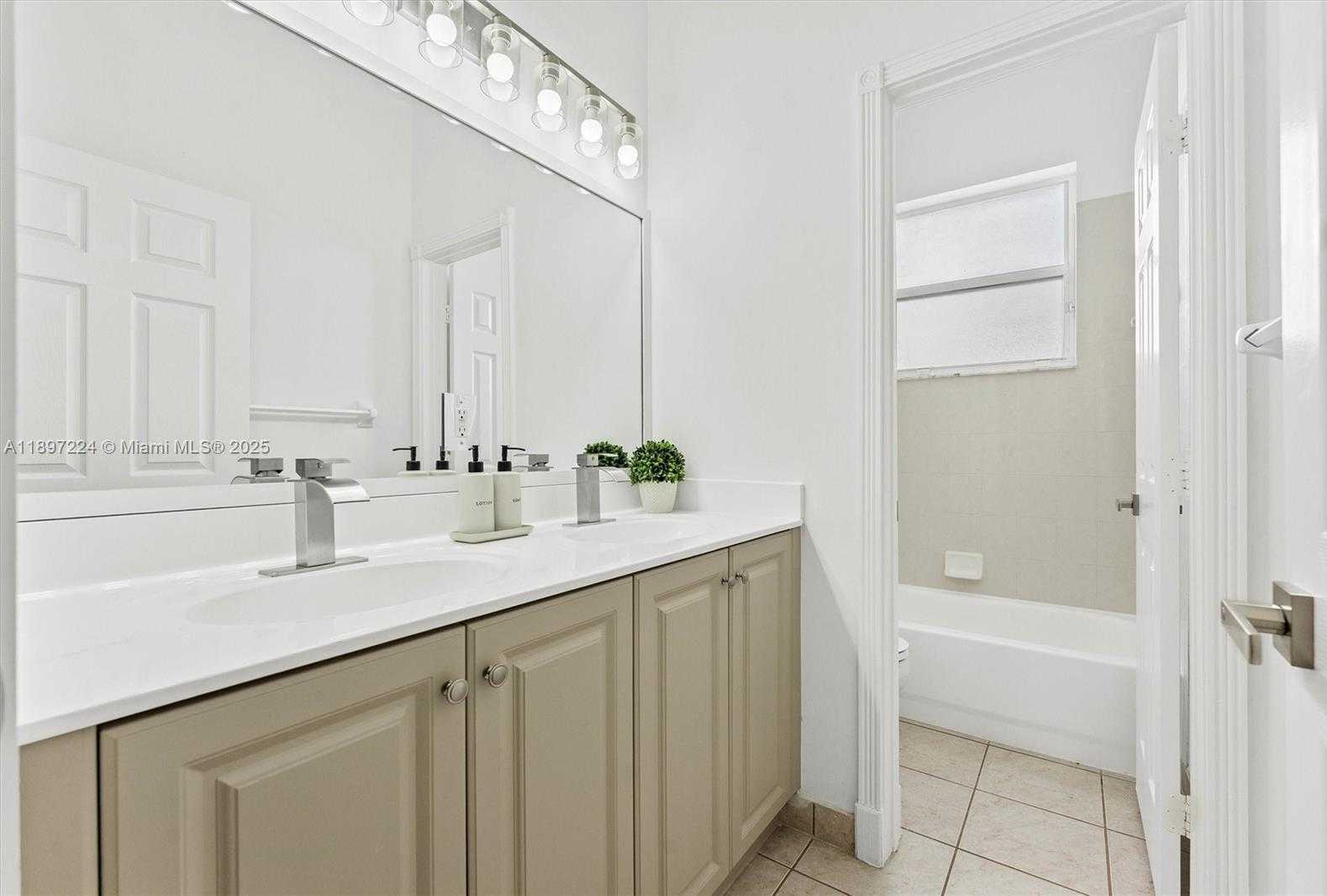 Small Image of 5060 SOUTH WEST 163RD AVE, Miramar Number 24