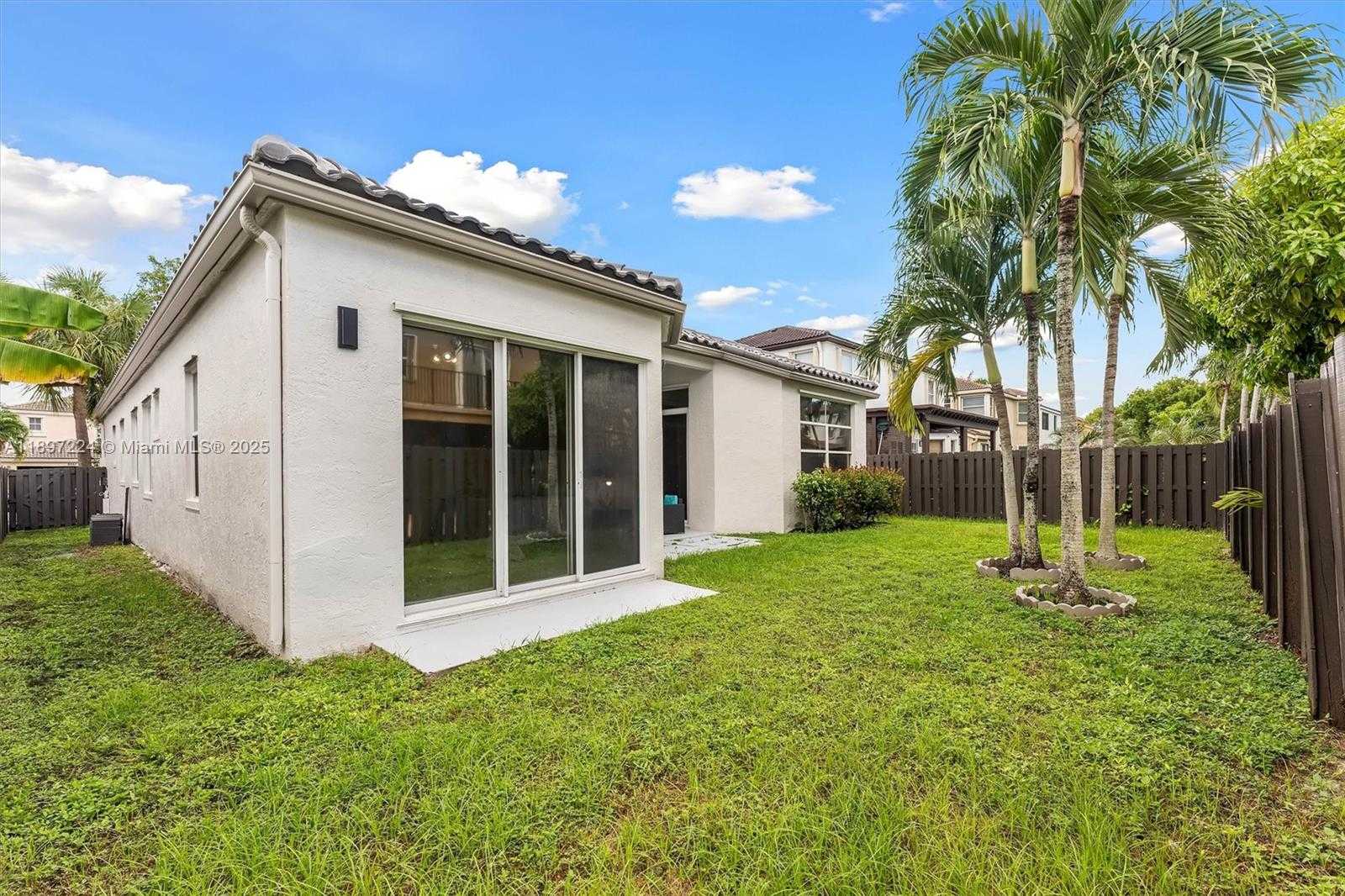 Small Image of 5060 SOUTH WEST 163RD AVE, Miramar Number 29