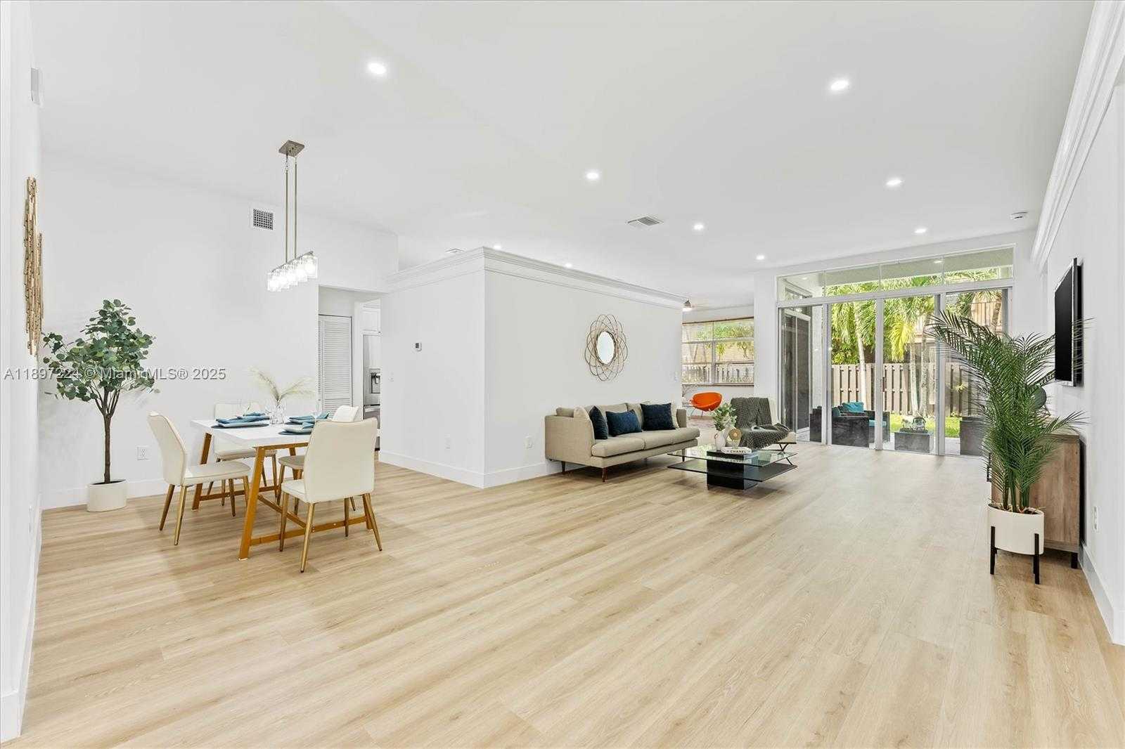Small Image of 5060 SOUTH WEST 163RD AVE, Miramar Number 5