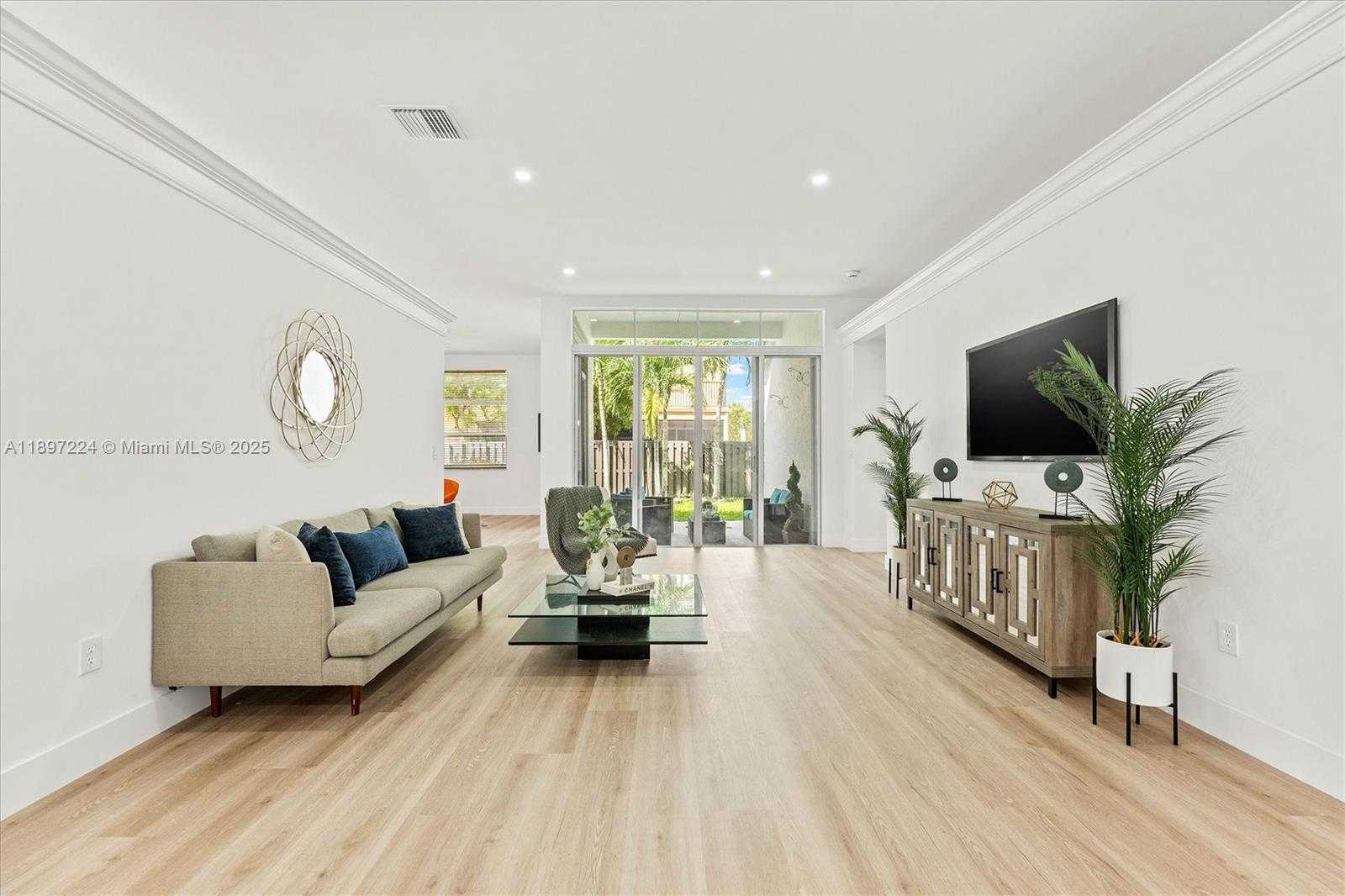 Small Image of 5060 SOUTH WEST 163RD AVE, Miramar Number 6
