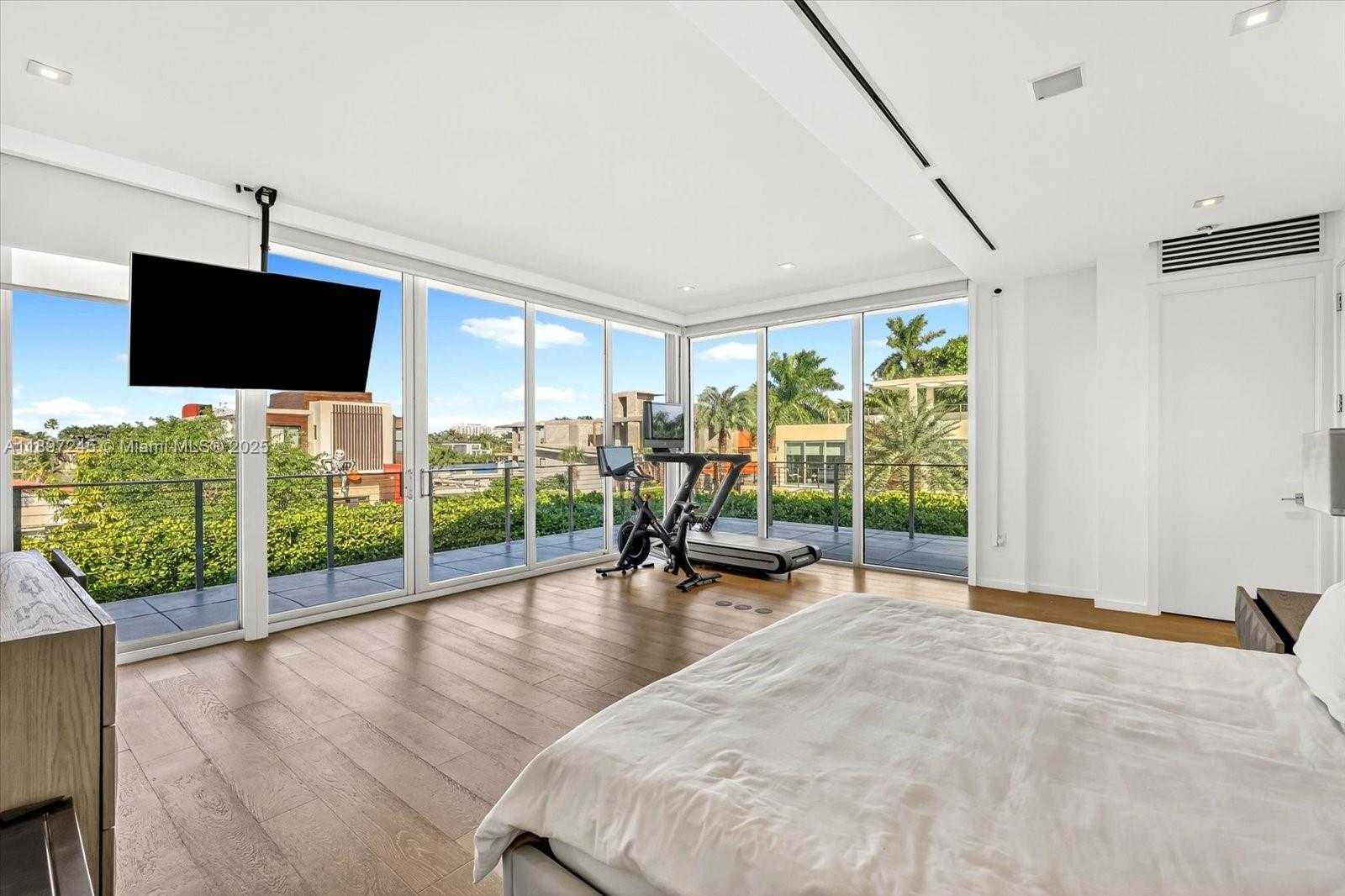 Small Image of 201 PALM AVE, Miami Beach Number 14