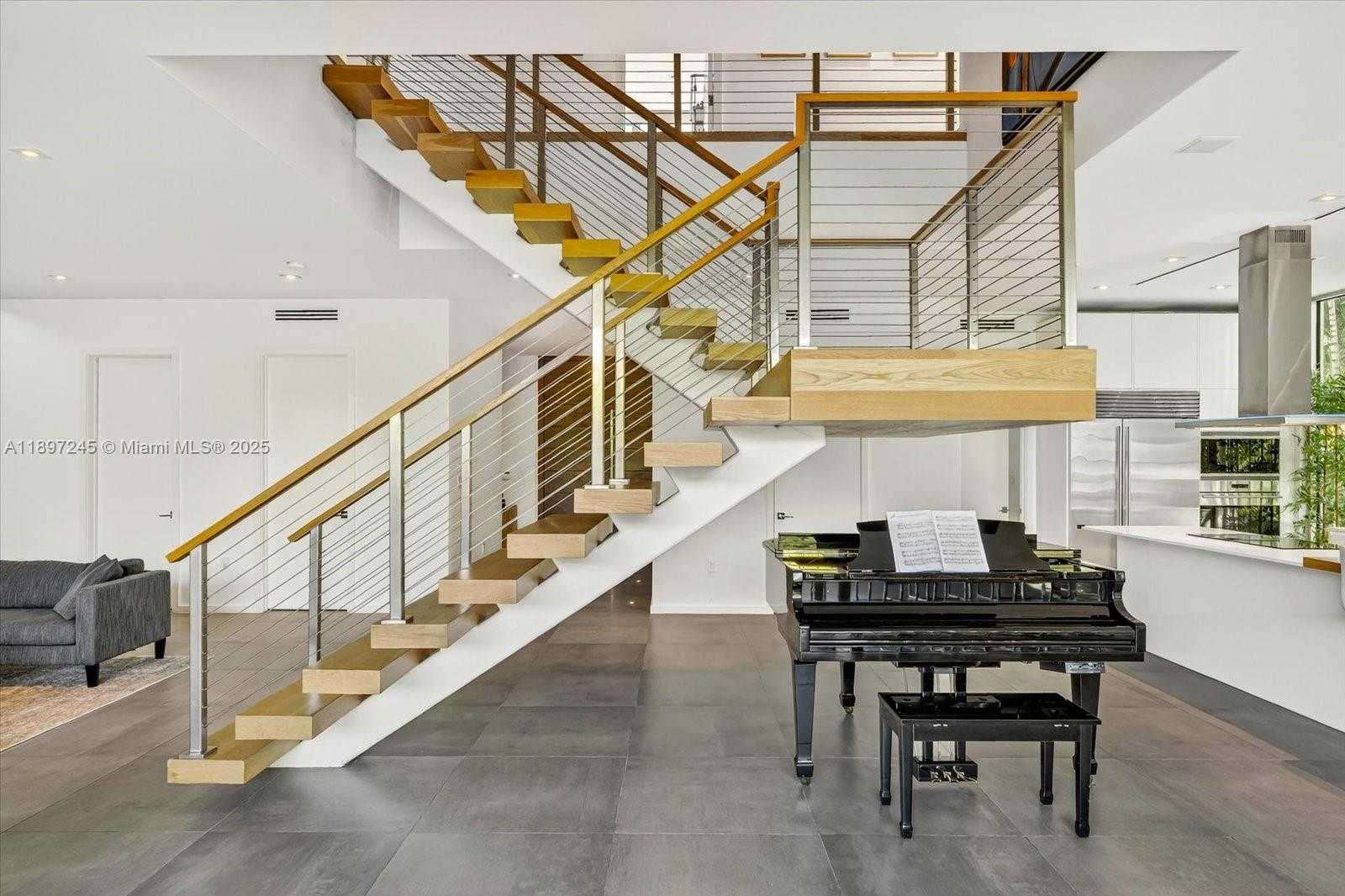 Small Image of 201 PALM AVE, Miami Beach Number 7