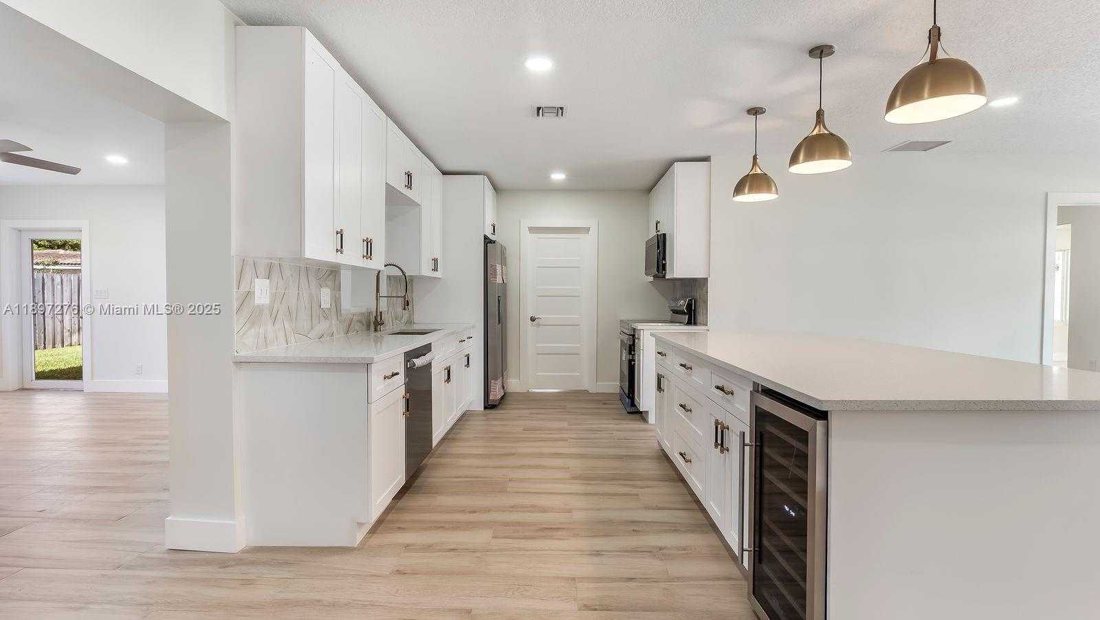 Small Image of 5713 NORTH EAST 17TH TER, Fort Lauderdale Number 10