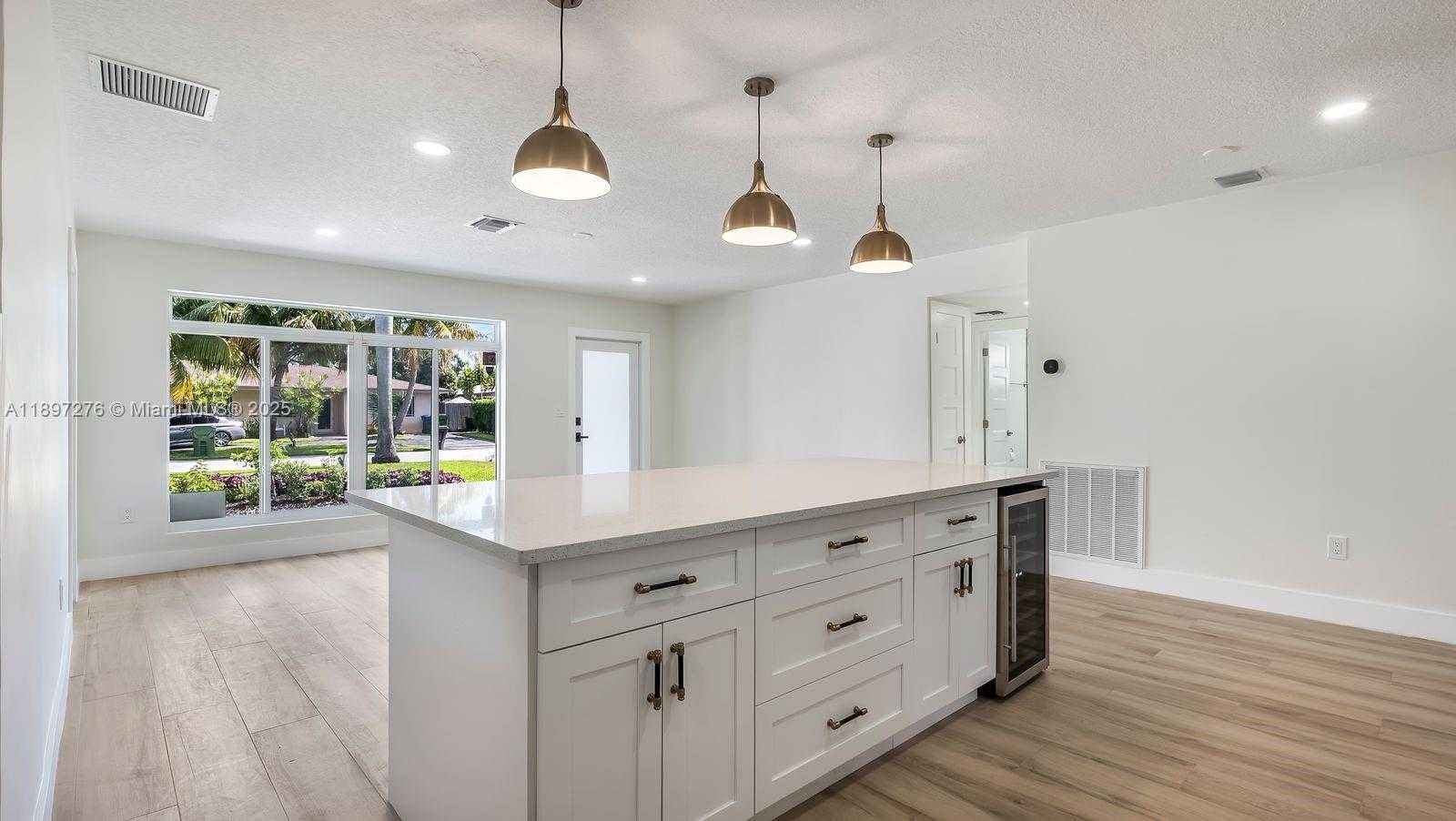 Small Image of 5713 NORTH EAST 17TH TER, Fort Lauderdale Number 11