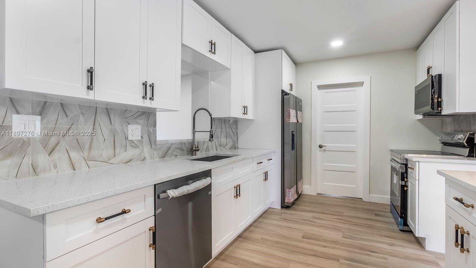 Small Image of 5713 NORTH EAST 17TH TER, Fort Lauderdale Number 12