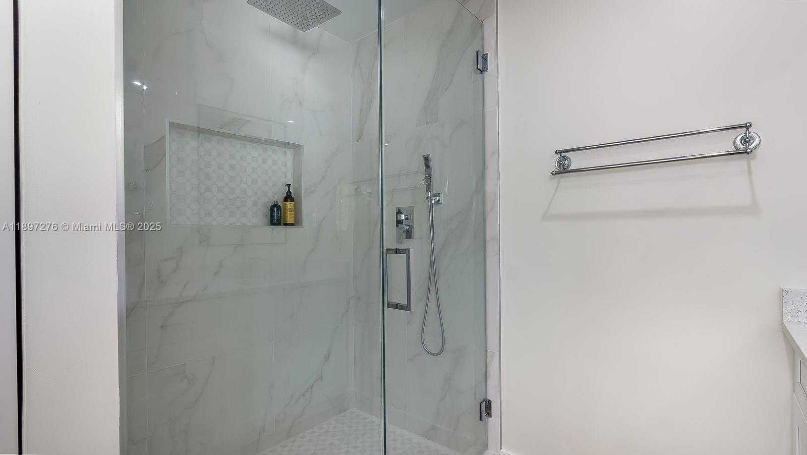 Small Image of 5713 NORTH EAST 17TH TER, Fort Lauderdale Number 29