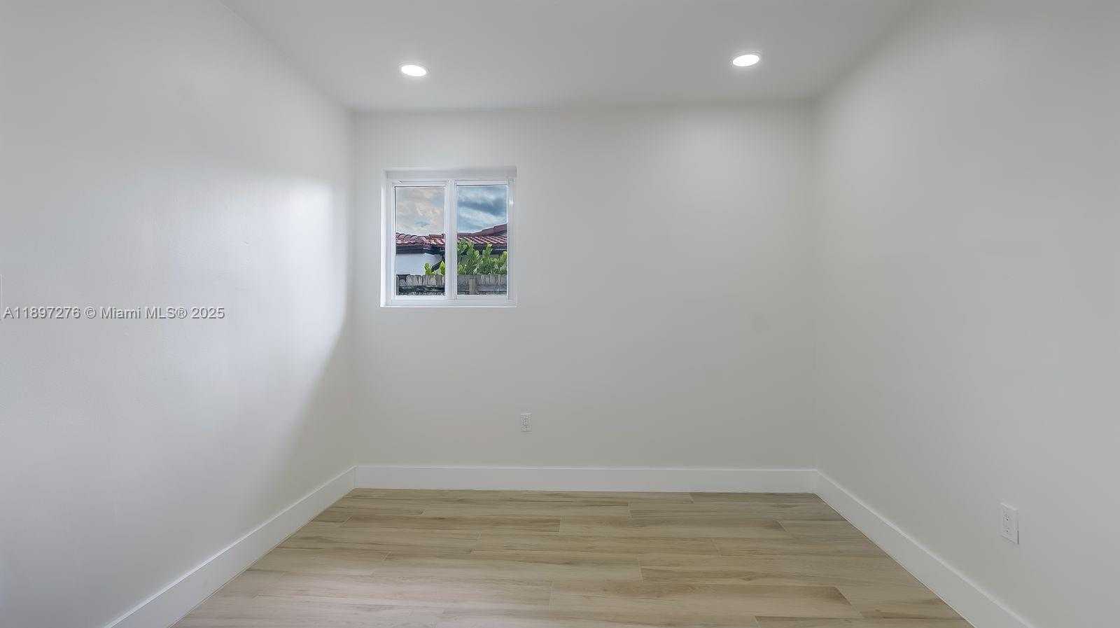 Small Image of 5713 NORTH EAST 17TH TER, Fort Lauderdale Number 32