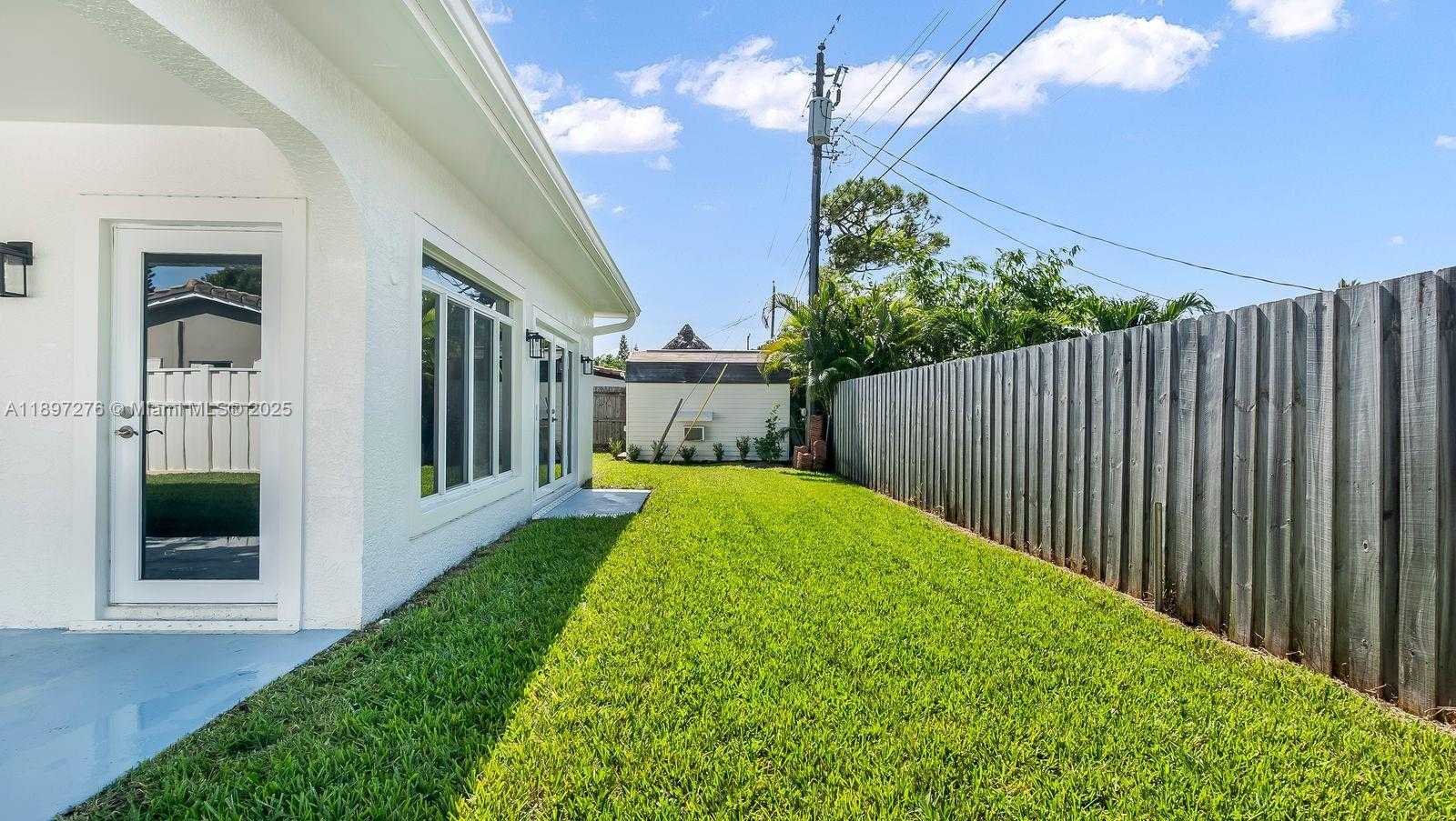 Small Image of 5713 NORTH EAST 17TH TER, Fort Lauderdale Number 43