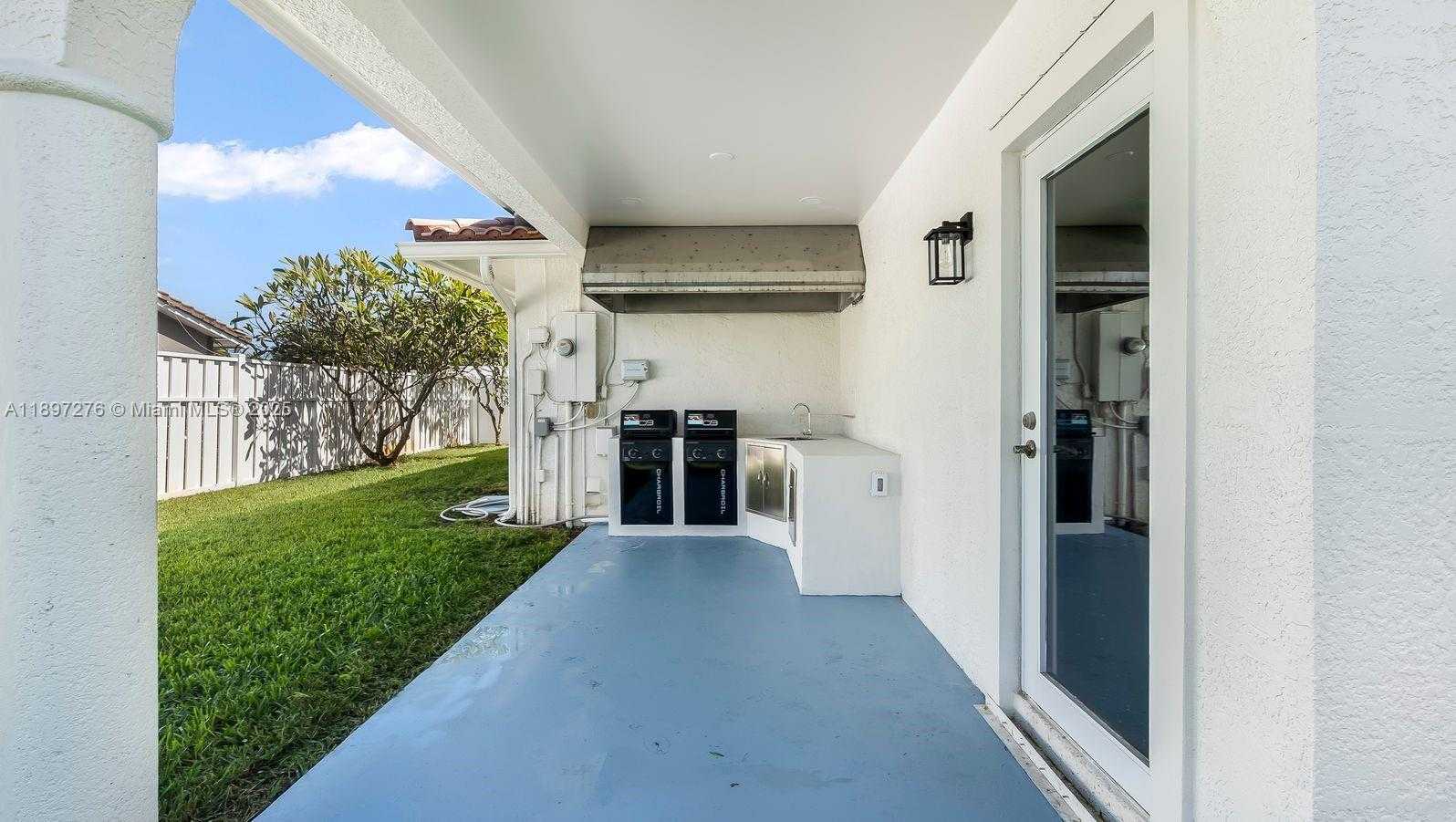 Small Image of 5713 NORTH EAST 17TH TER, Fort Lauderdale Number 44