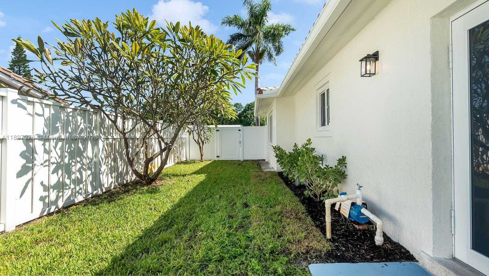 Small Image of 5713 NORTH EAST 17TH TER, Fort Lauderdale Number 46
