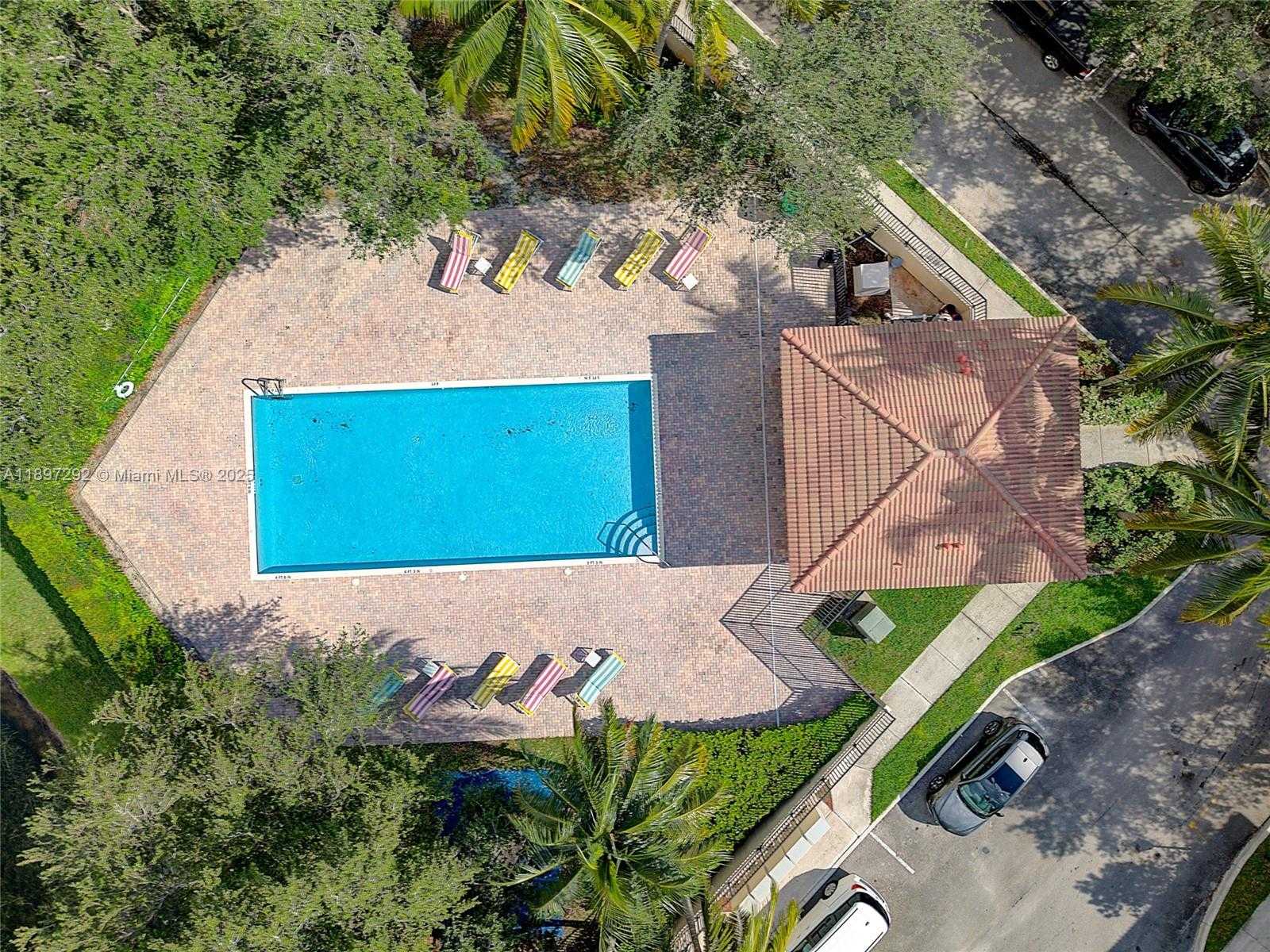 Small Image of 2308 SOUTH WEST 100TH TER, Miramar Number 36