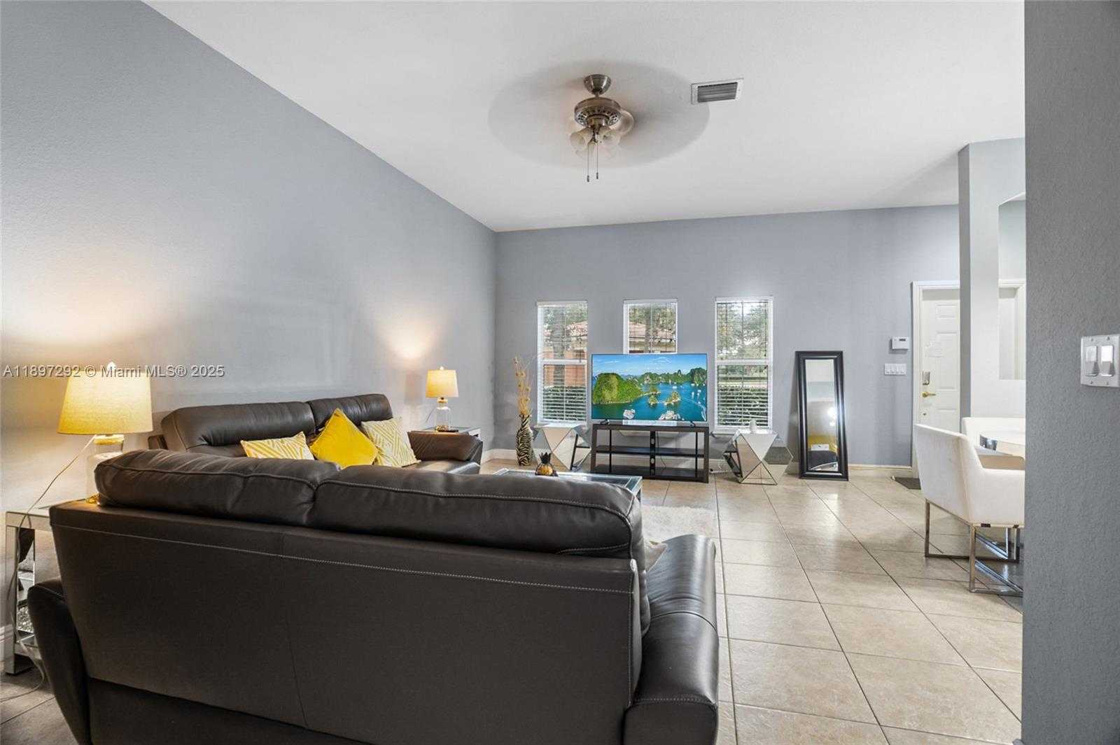 Small Image of 2308 SOUTH WEST 100TH TER, Miramar Number 8