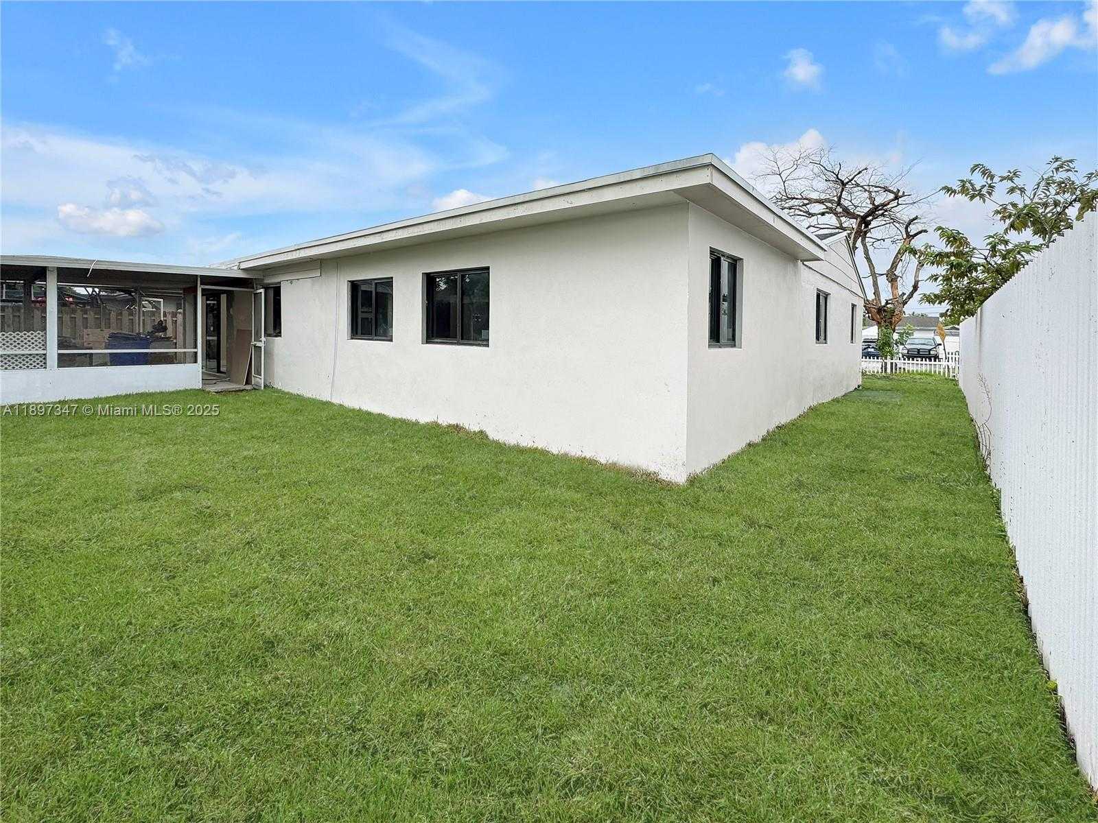 Small Image of 1449 SOUTH WEST 49TH AVE, Fort Lauderdale Number 13