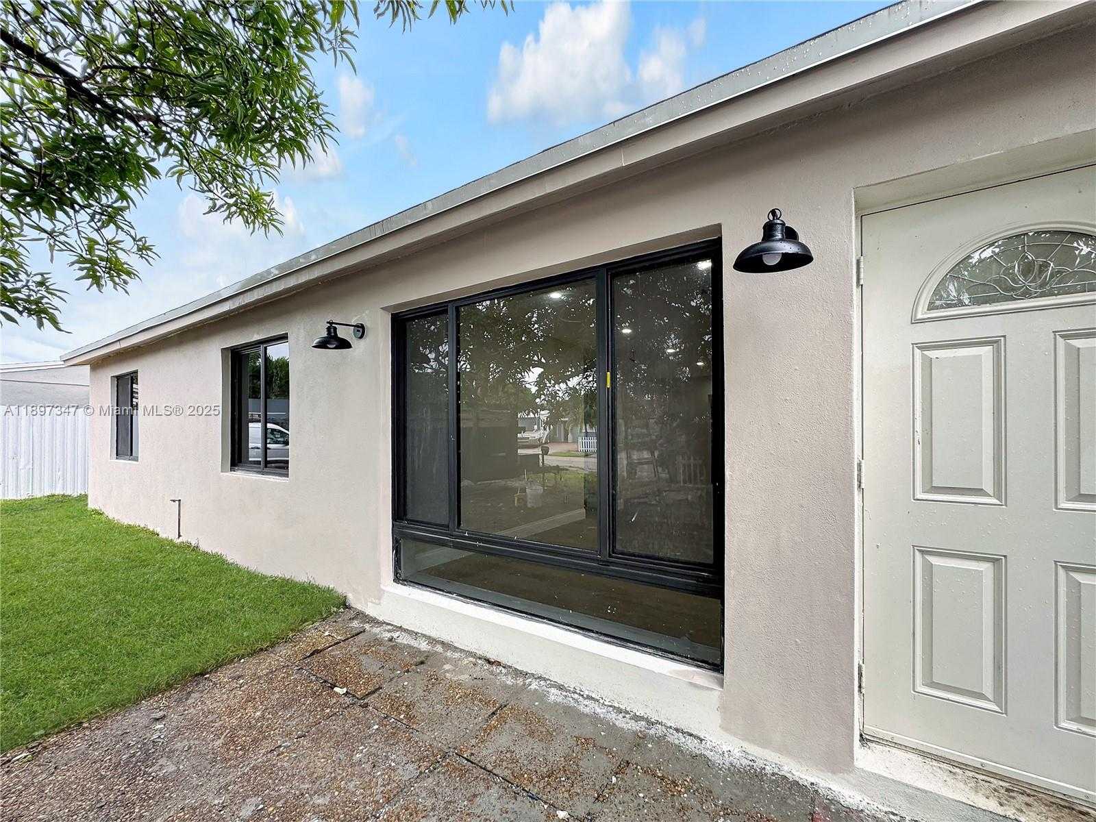 Small Image of 1449 SOUTH WEST 49TH AVE, Fort Lauderdale Number 4