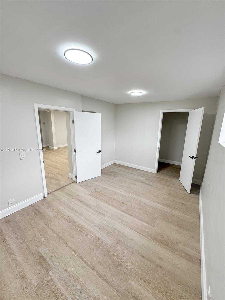 Small Image of 1449 SOUTH WEST 49TH AVE, Fort Lauderdale Number 5