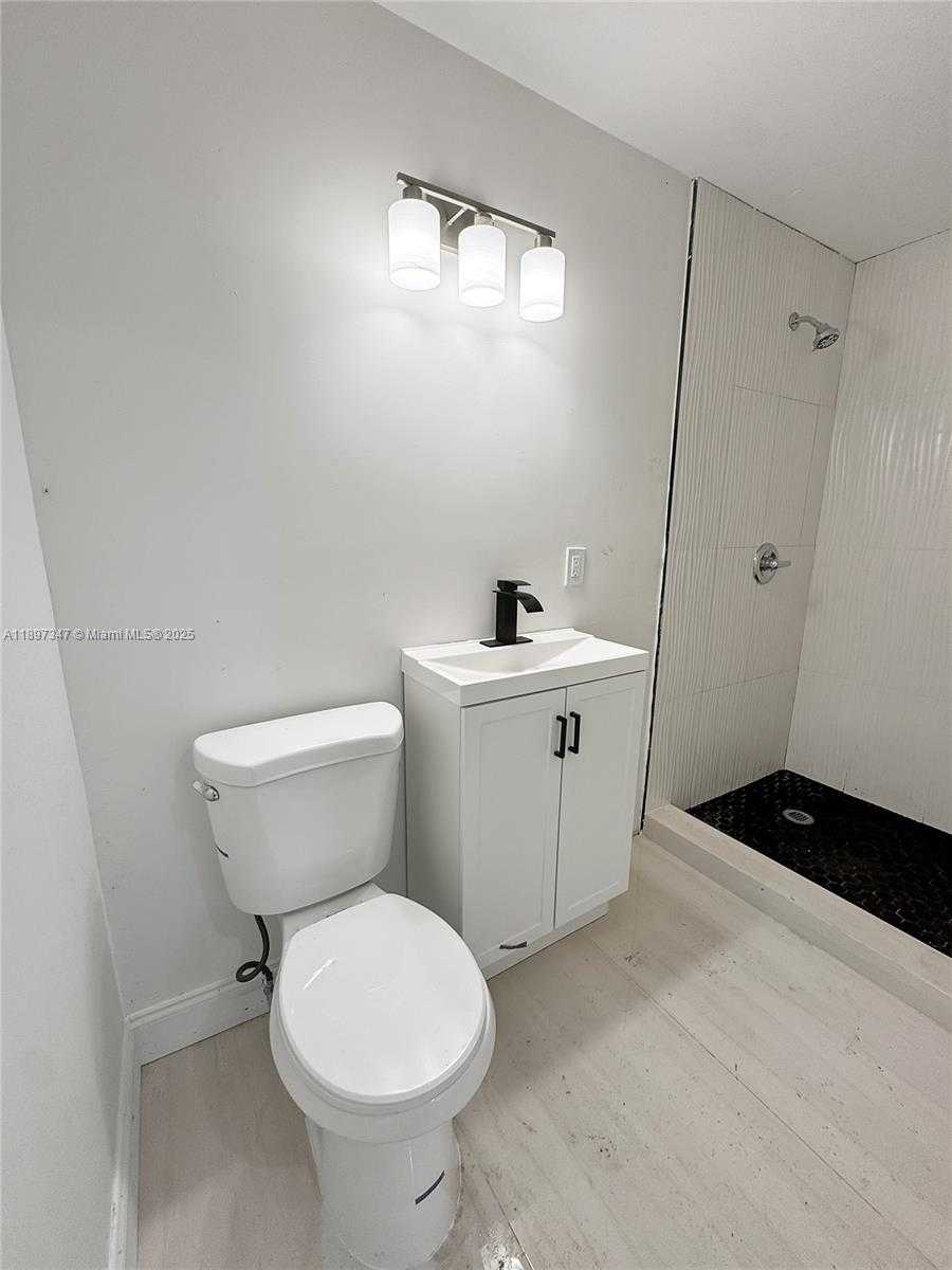 Small Image of 1449 SOUTH WEST 49TH AVE, Fort Lauderdale Number 6
