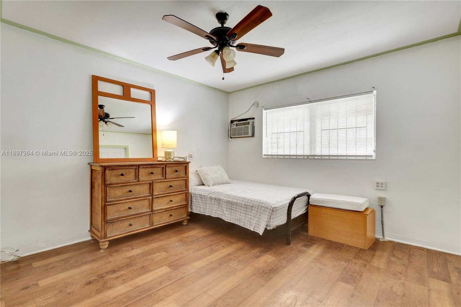 Small Image of 1140 NORTH WEST 127TH ST, North Miami Number 12