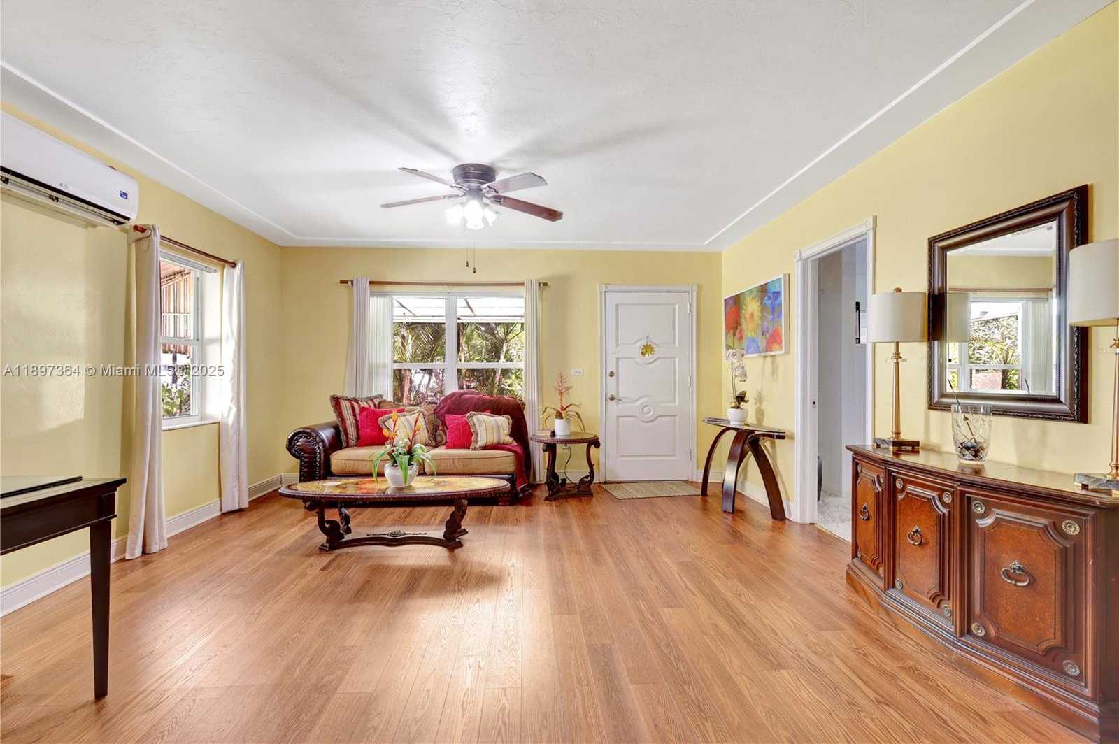 Small Image of 1140 NORTH WEST 127TH ST, North Miami Number 4