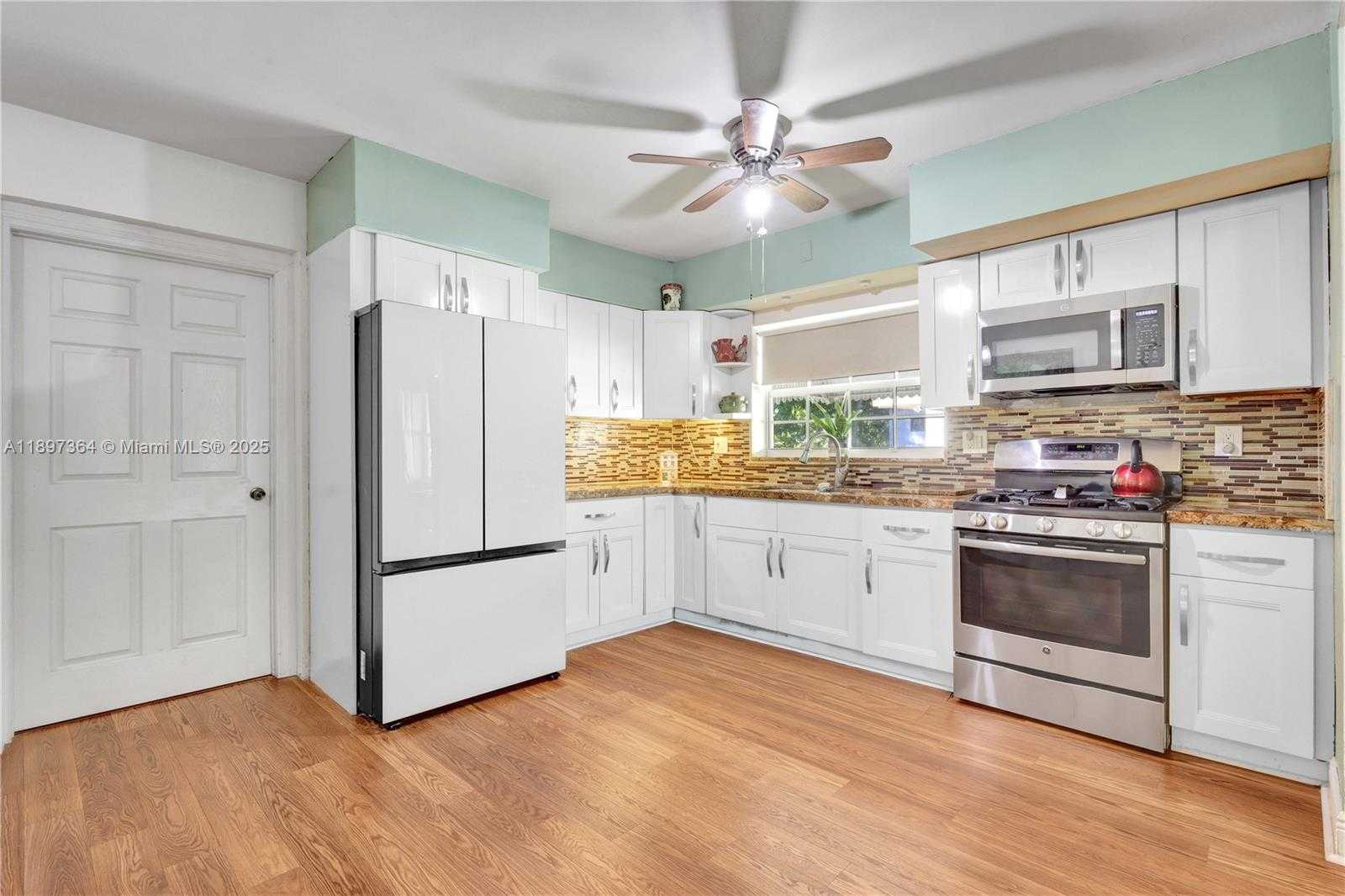 Small Image of 1140 NORTH WEST 127TH ST, North Miami Number 8