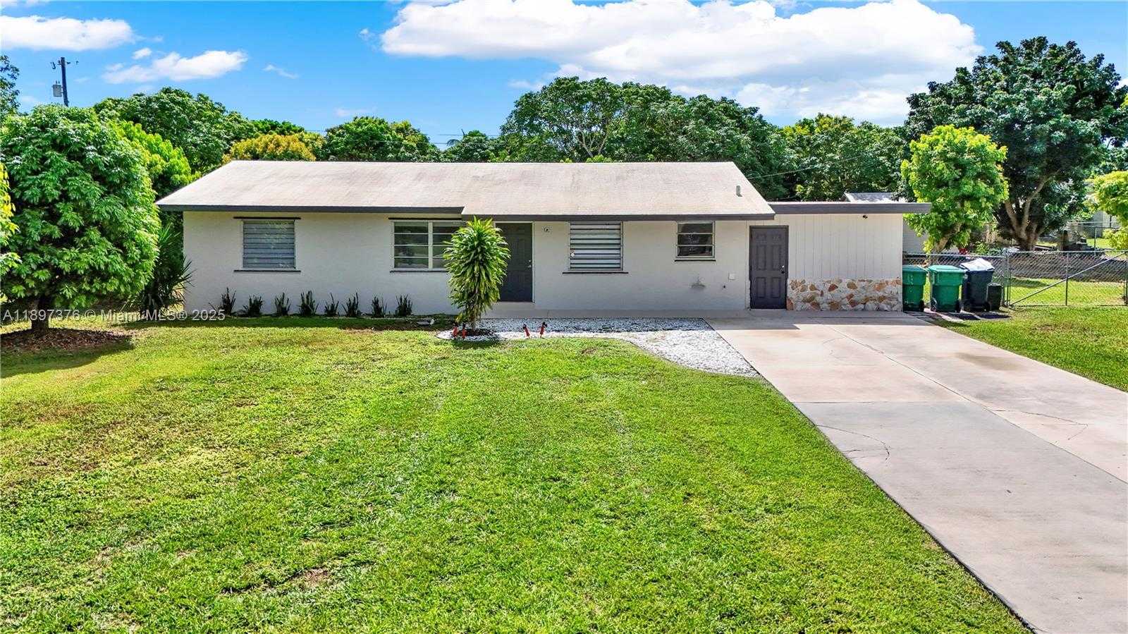 Small Image of 18320 SOUTH WEST 293RD ST, Homestead Number 3