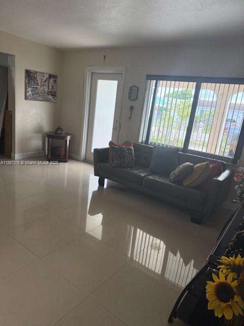Small Image of 961 EAST 10TH PL, Hialeah Number 6