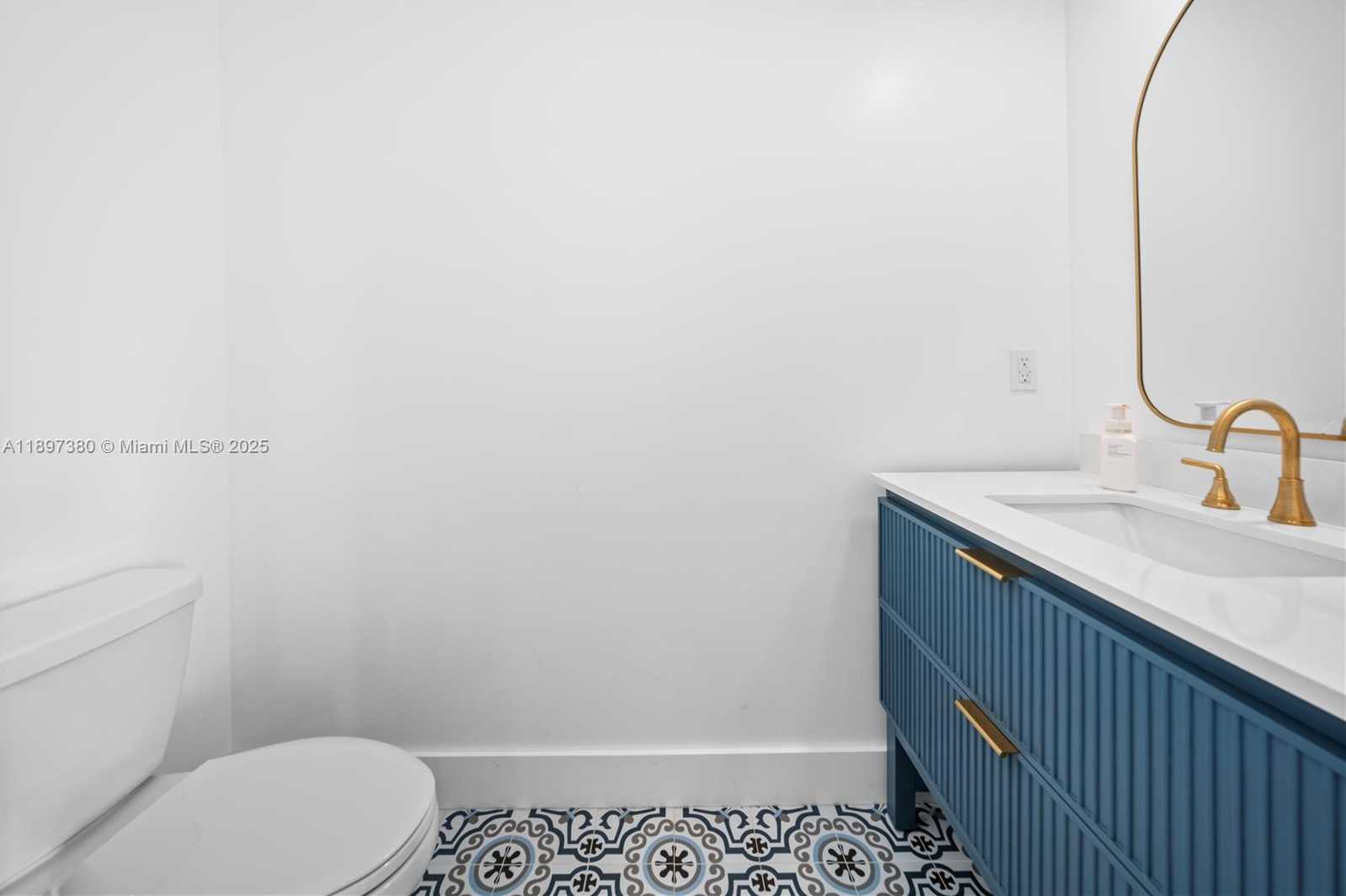 Small Image of 10800 WEST 35TH WAY, Hialeah Number 13