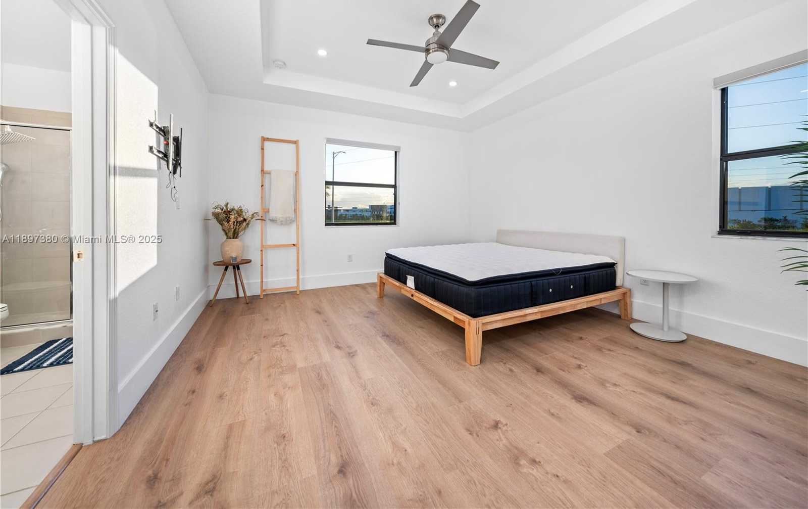 Small Image of 10800 WEST 35TH WAY, Hialeah Number 17