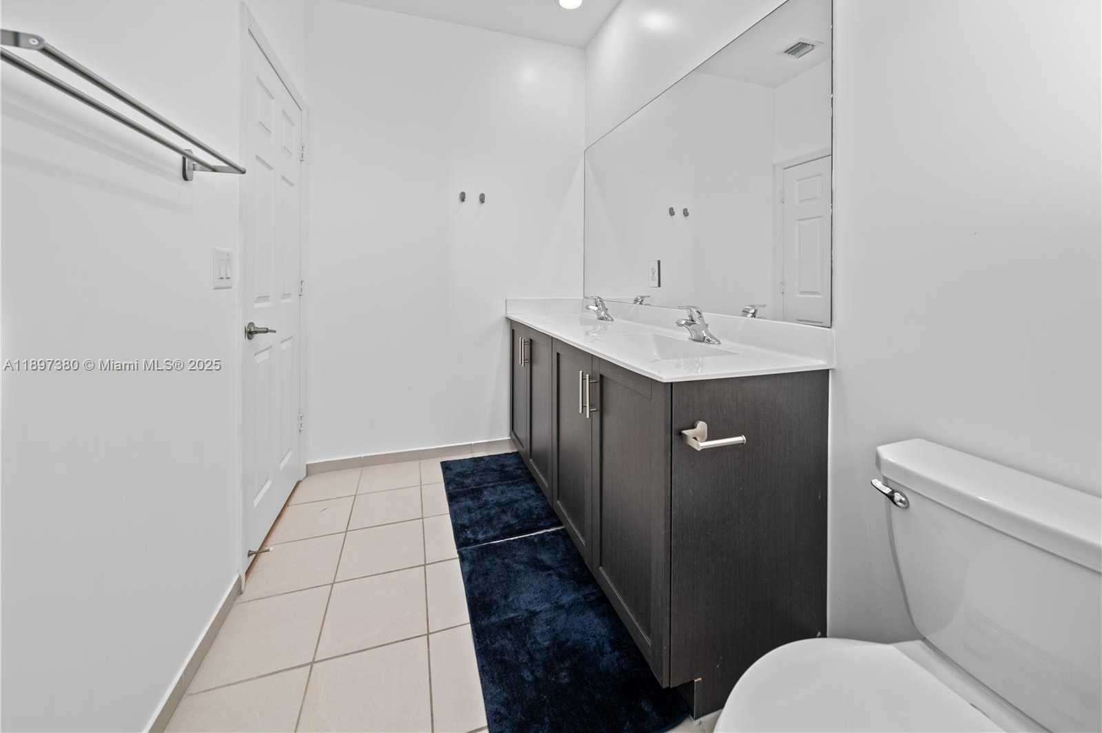 Small Image of 10800 WEST 35TH WAY, Hialeah Number 25
