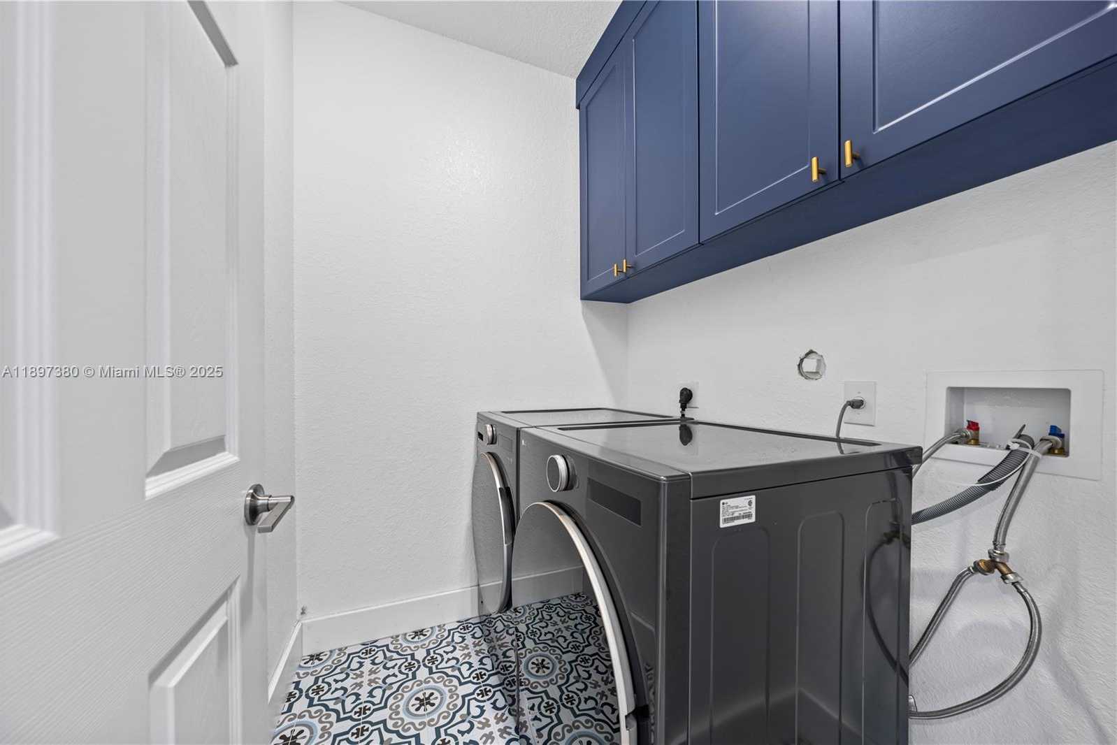 Small Image of 10800 WEST 35TH WAY, Hialeah Number 26