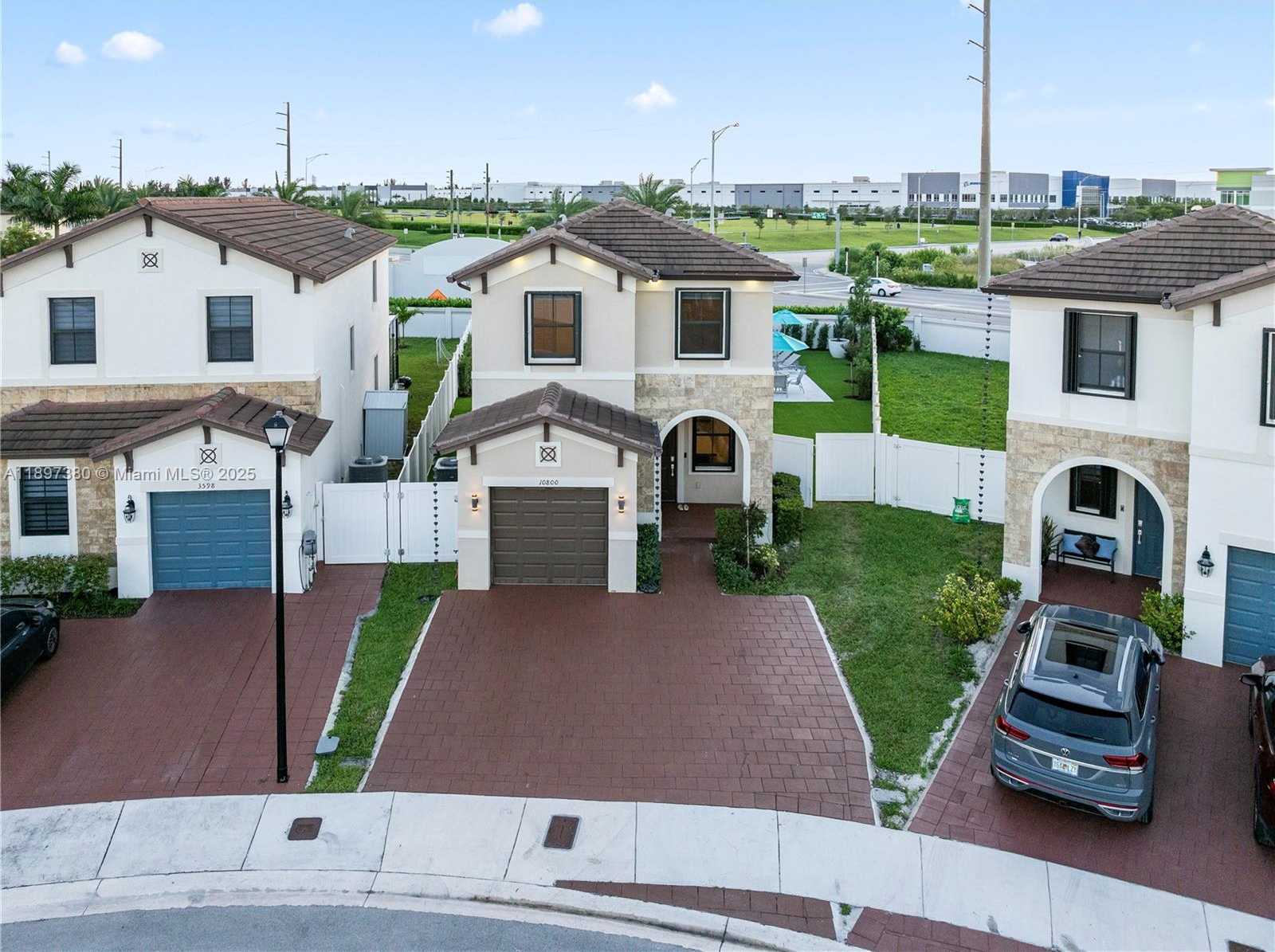 Small Image of 10800 WEST 35TH WAY, Hialeah Number 28