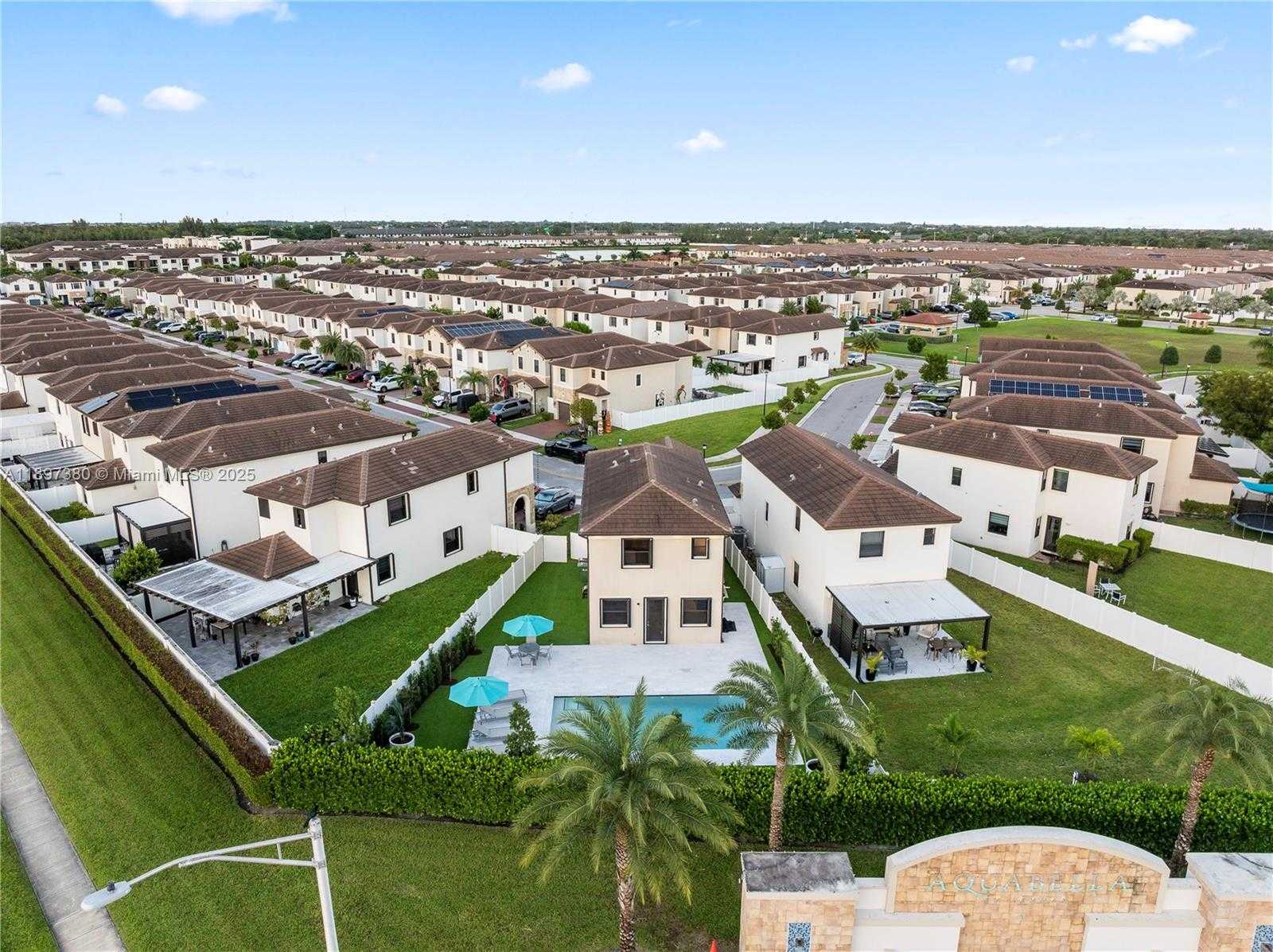 Small Image of 10800 WEST 35TH WAY, Hialeah Number 30
