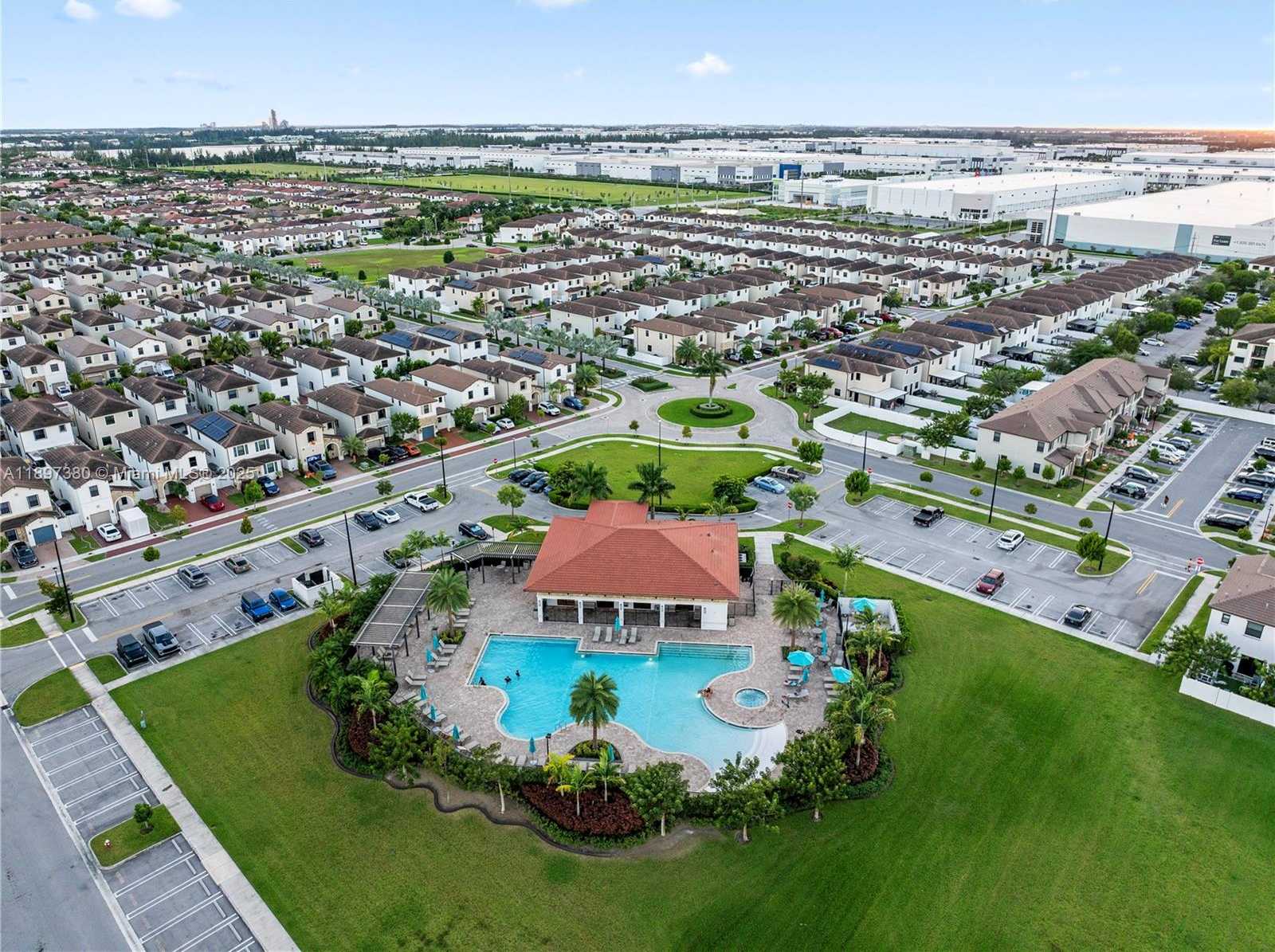 Small Image of 10800 WEST 35TH WAY, Hialeah Number 33