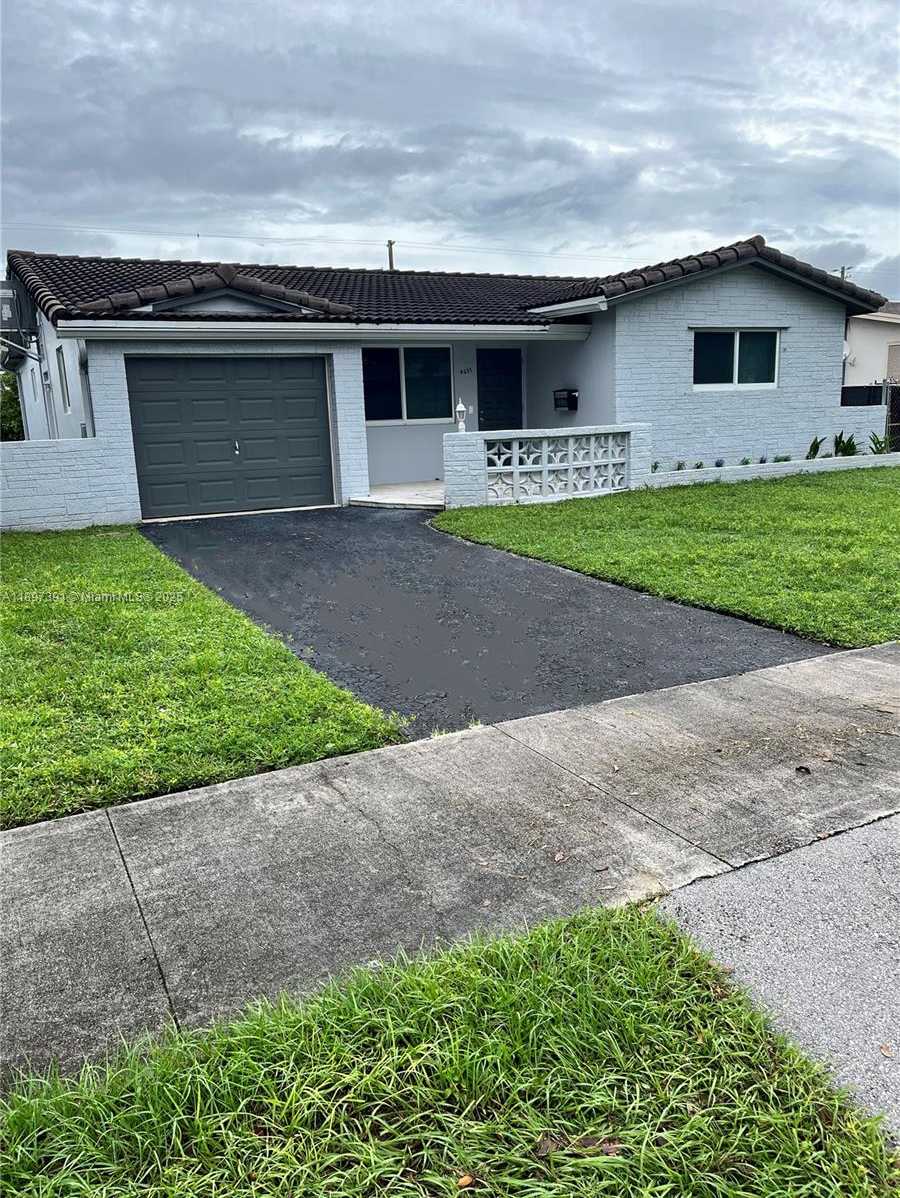 Small Image of 4233 WASHINGTON ST, Hollywood Number 2