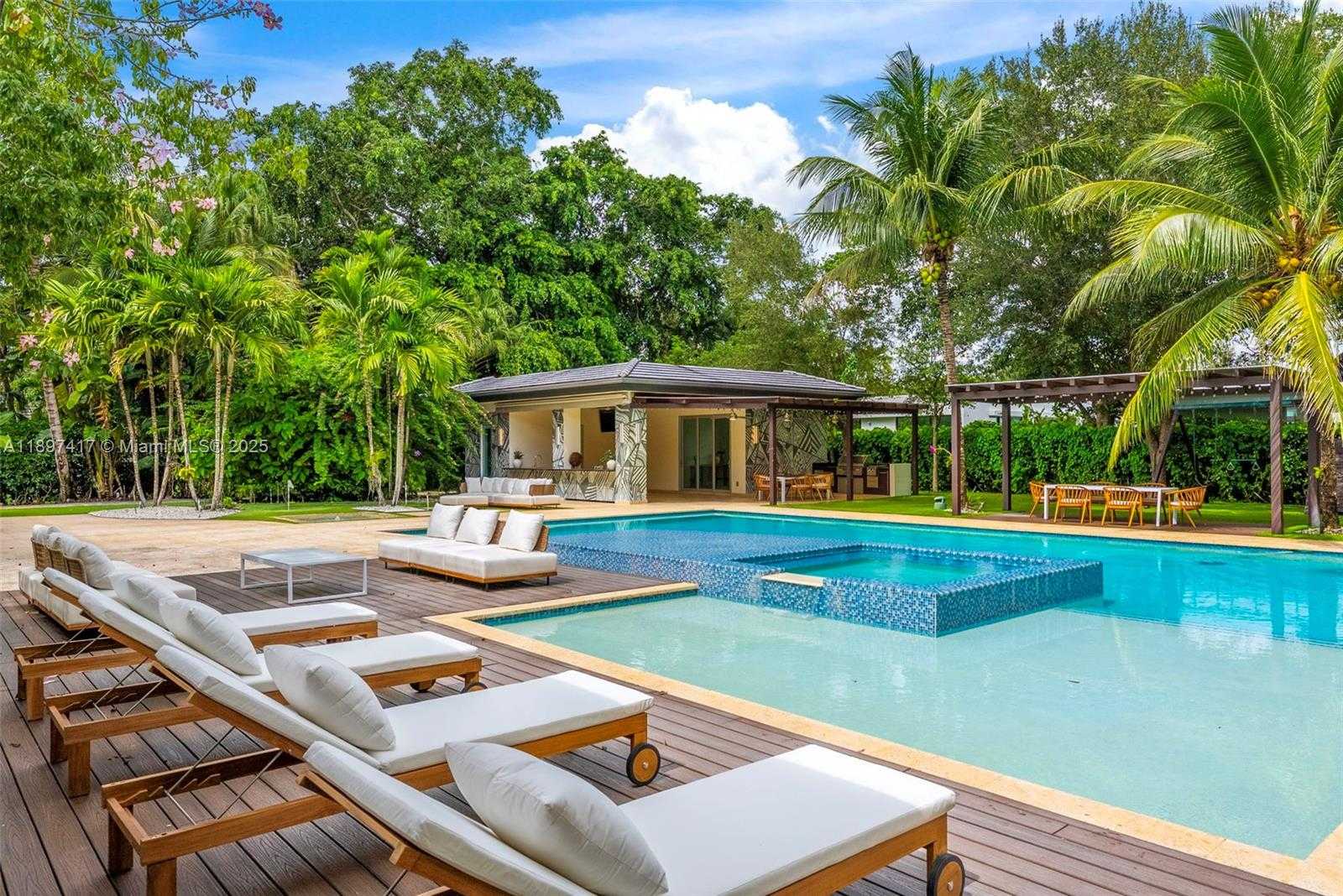 Small Image of 6831 SOUTH WEST 106TH ST, Pinecrest Number 3