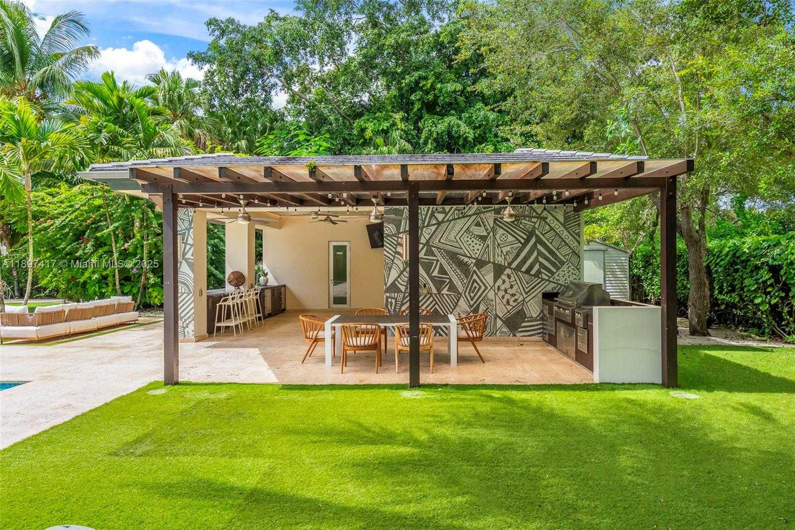 Small Image of 6831 SOUTH WEST 106TH ST, Pinecrest Number 35